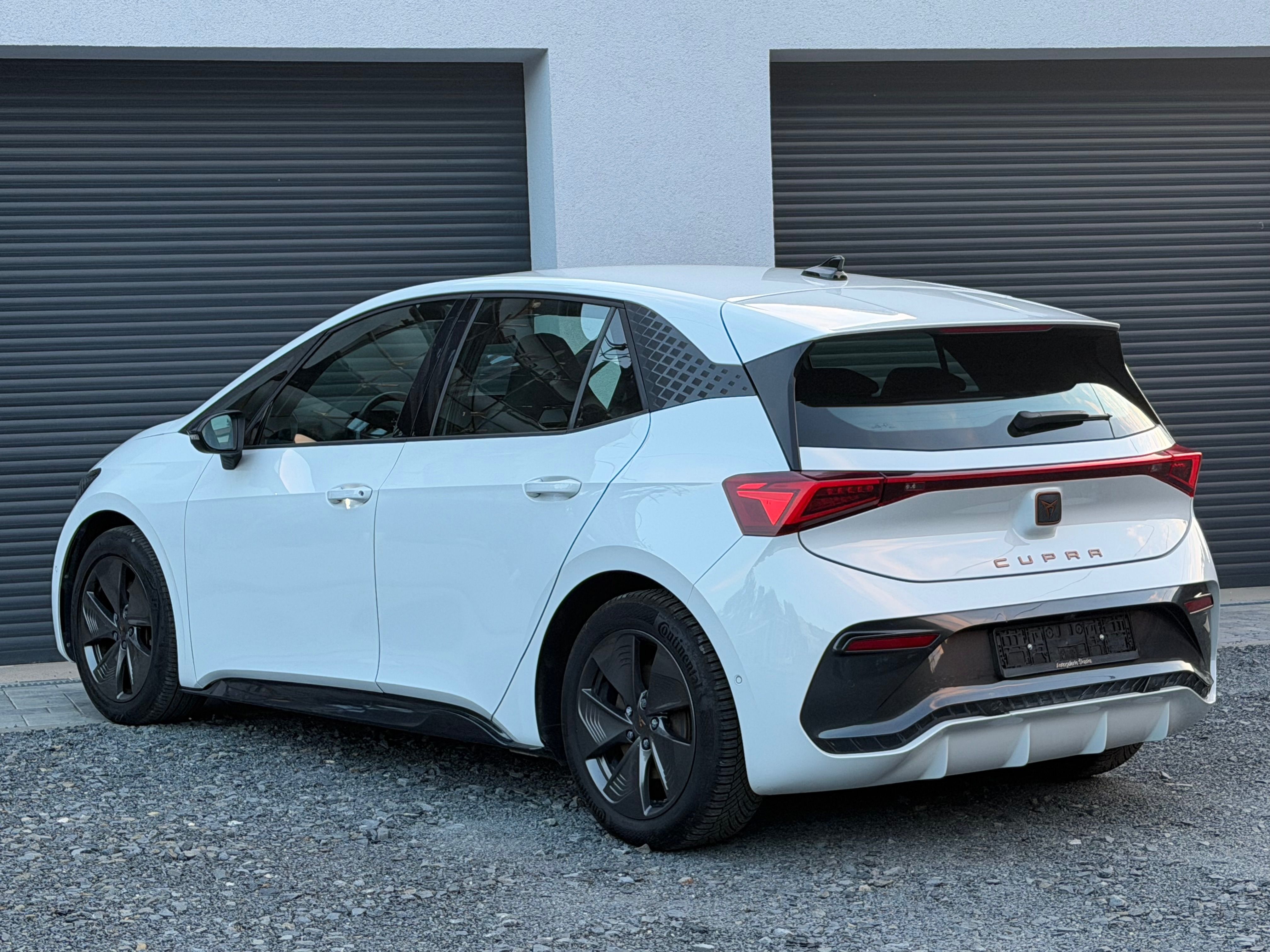 Cupra Born, 62kwh 150KW VYHŘEV tepelko - fotka 4