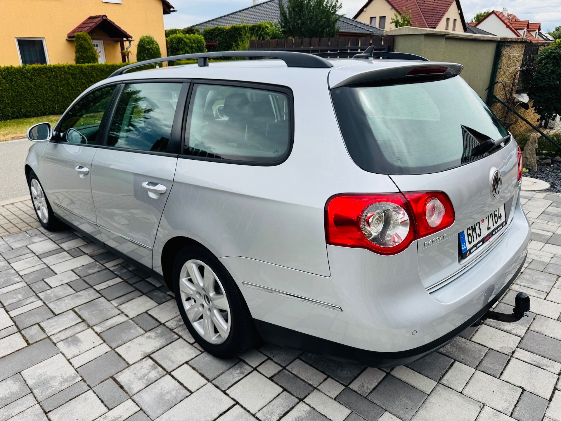 Volkswagen Passat, VAR 2.0TDi103kW velký servis - fotka 4