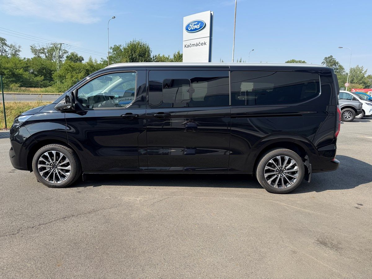 Ford Tourneo Custom, Ford Tourneo Custom Titanium X - fotka 6