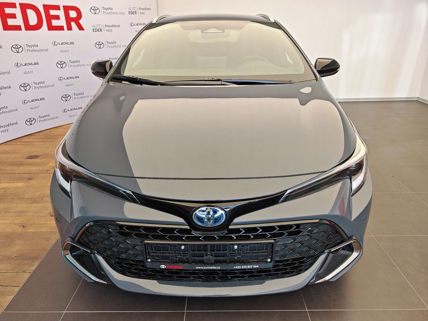 Toyota Corolla, 2.0 Hybrid e-CVT Style - fotka 2
