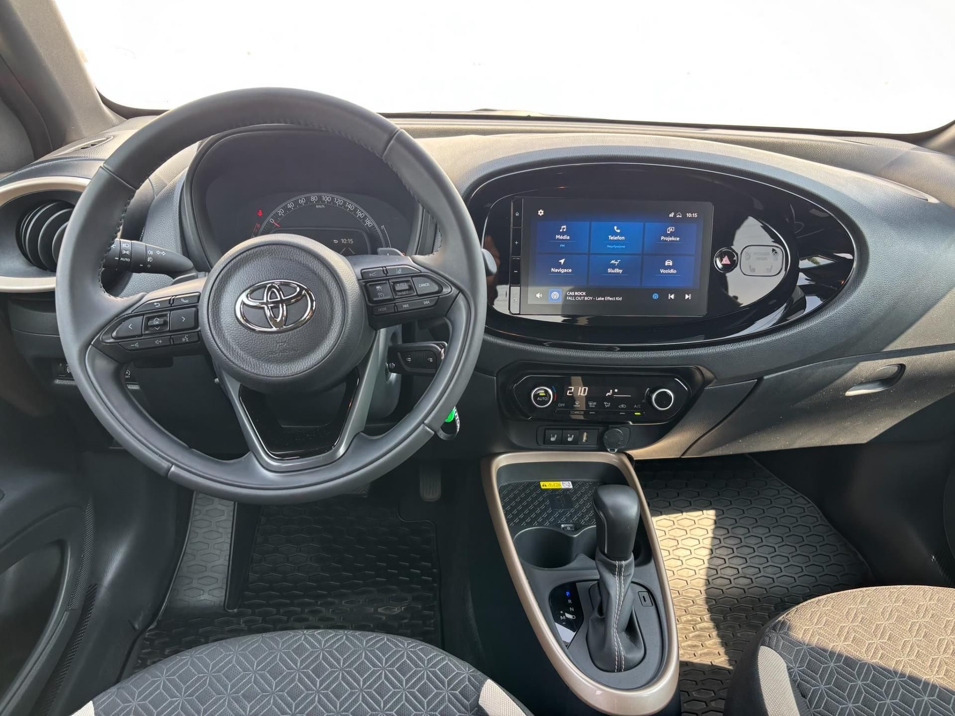 Toyota Aygo, 1.0 VVT-i X-play Style AT - fotka 5