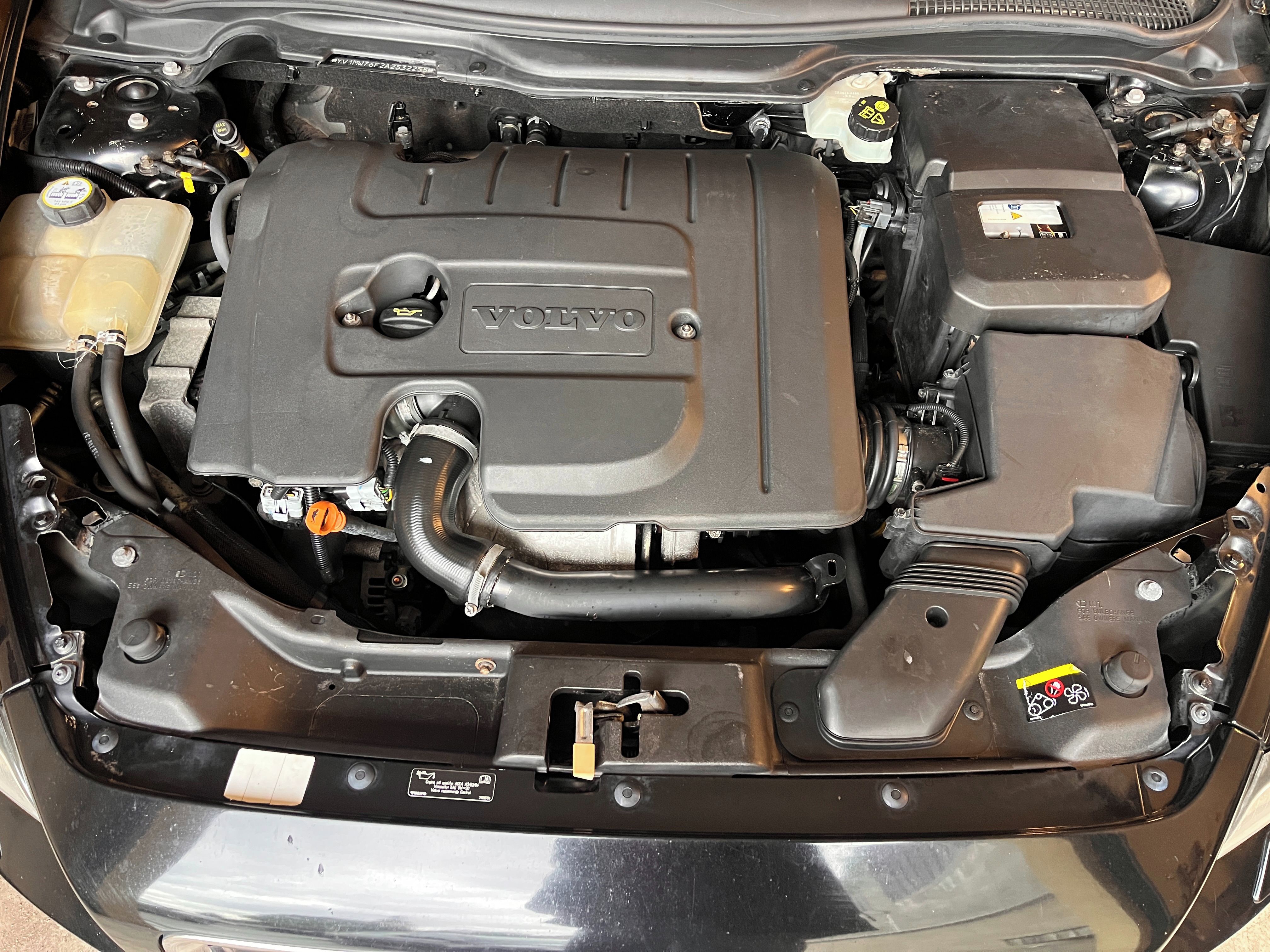 Volvo V50, 1.6D,XENON,SOUND,ALU16 - fotka 4