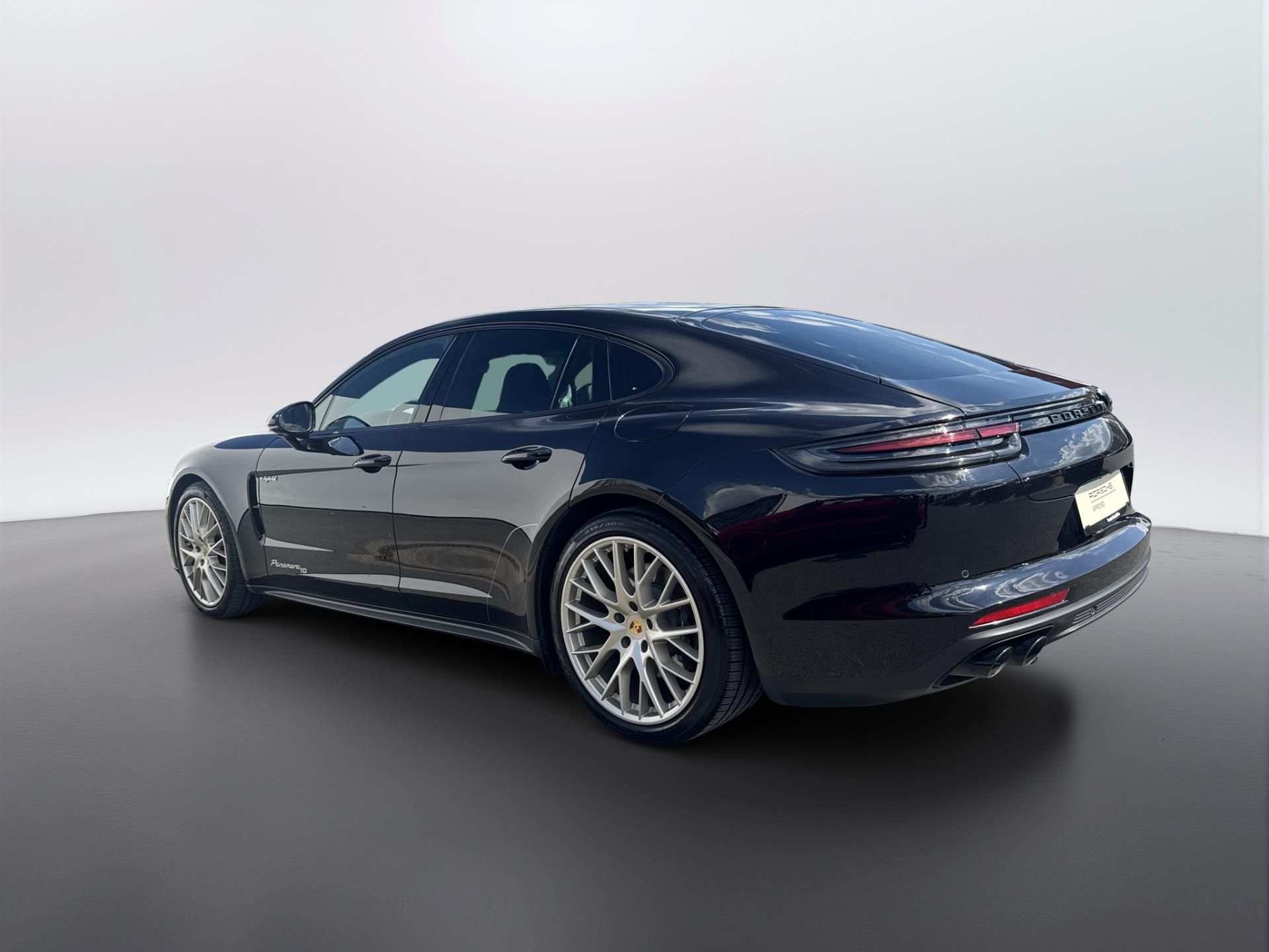 Porsche Panamera, 4 E-hybrid - fotka 3