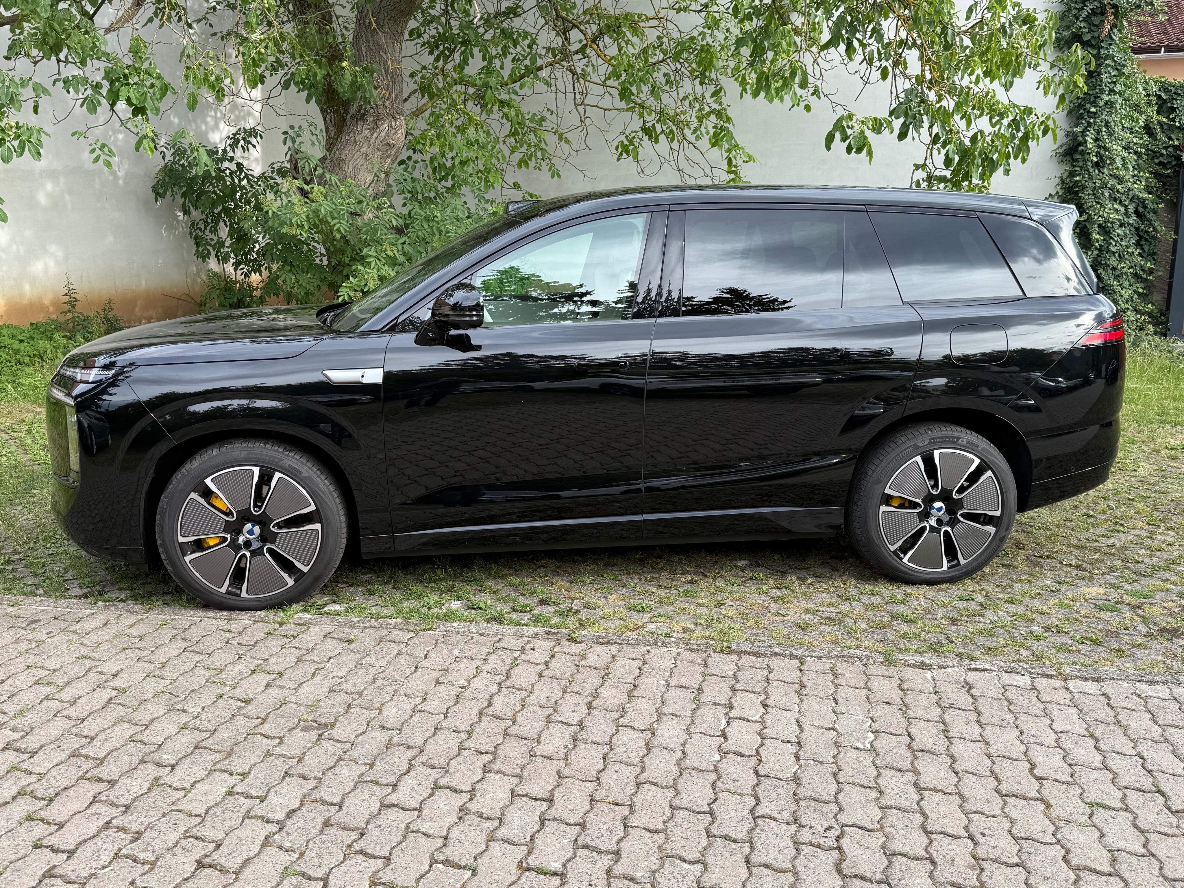 Denza, N8L Flagship PHEV 560 kW, DPH - fotka 2