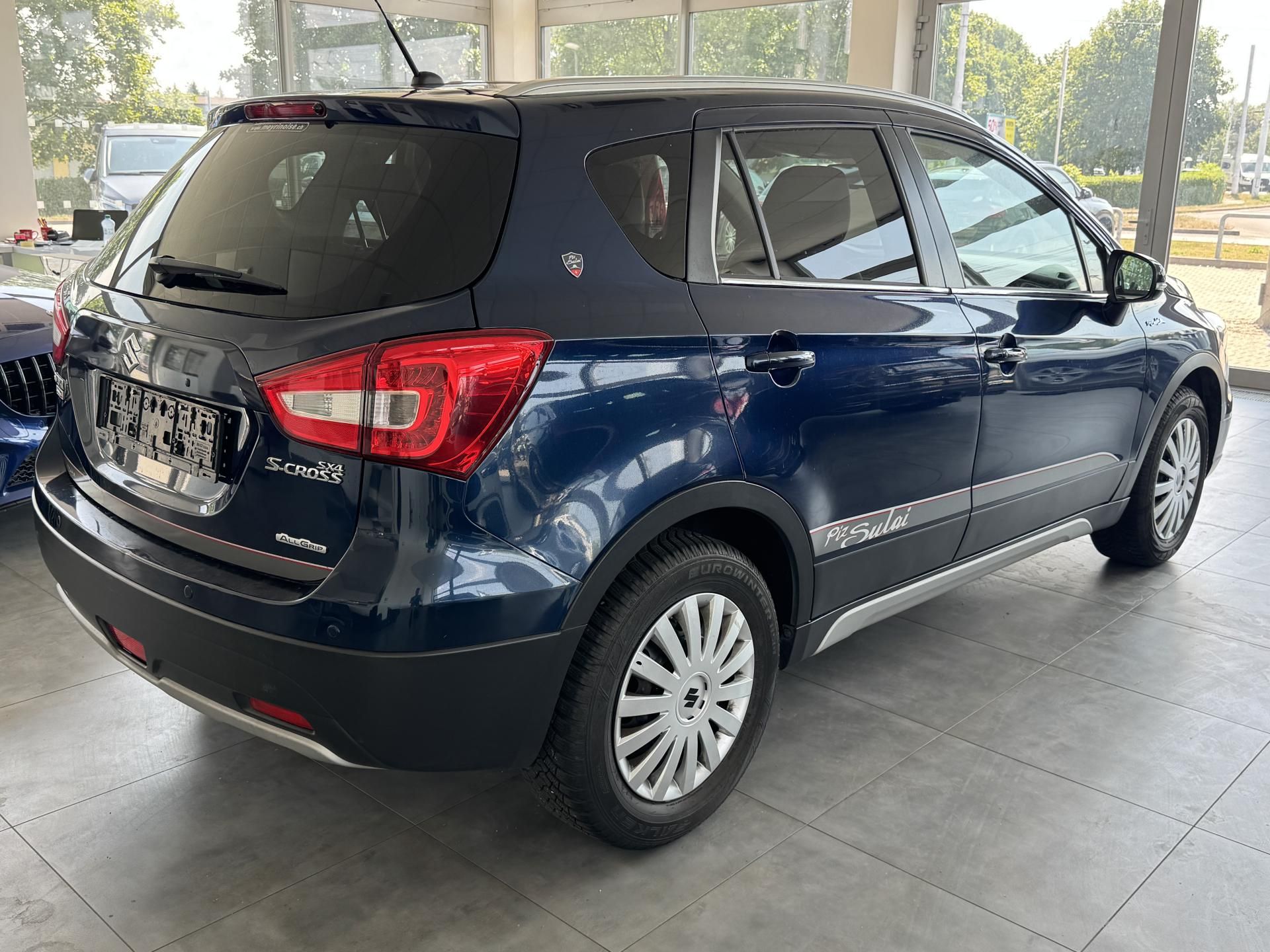 Suzuki SX4 S-Cross, 1,4T 4x4 PizSulai Navigace - fotka 6