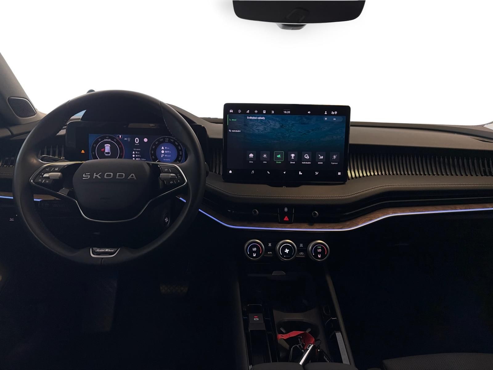 Škoda Superb, 2.0TDi L&K 142kW 4x4 - fotka 6