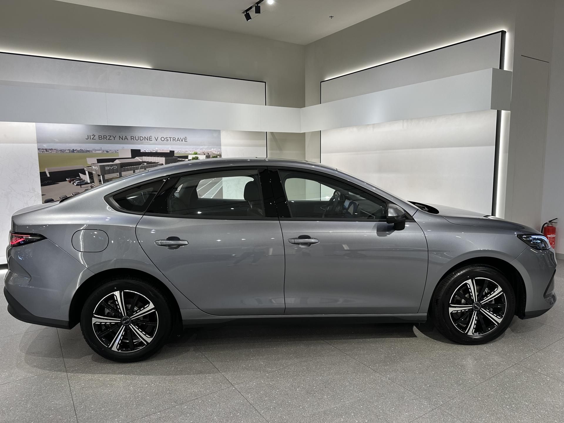 BYD Seal 5 DM-i, Comfort Super Hybrid - fotka 3