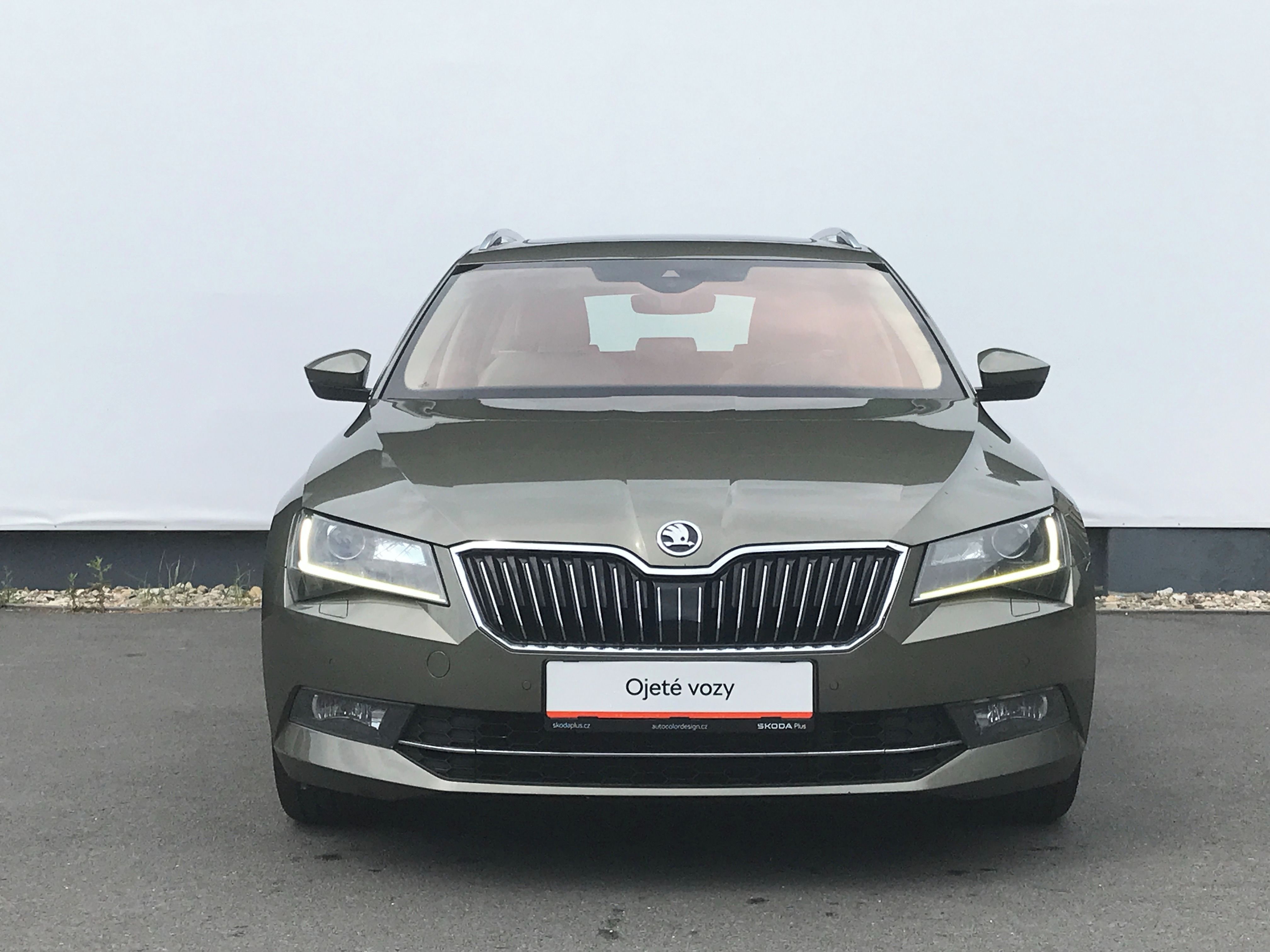 Škoda Superb, 4x4 2,0TDi 140kW L&K+TAŽNĚ+PAN - fotka 4