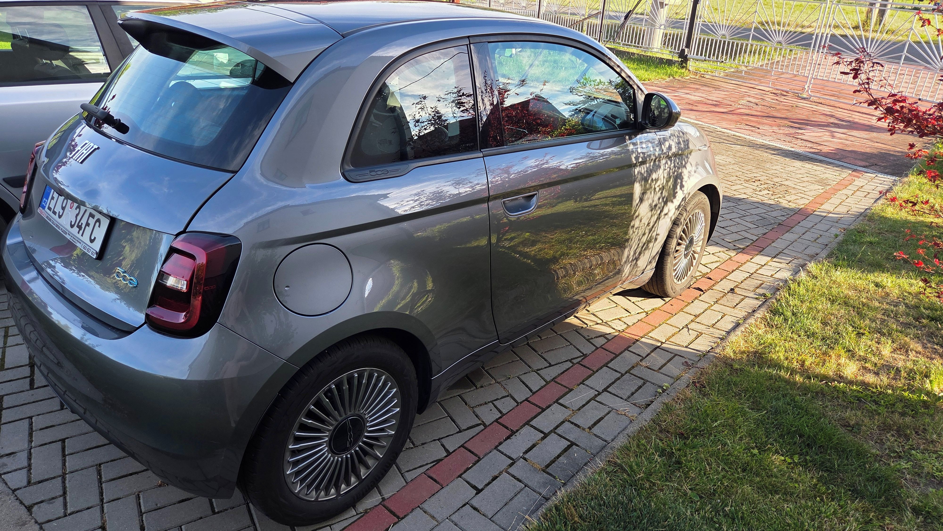 Fiat 500, 500e - fotka 5