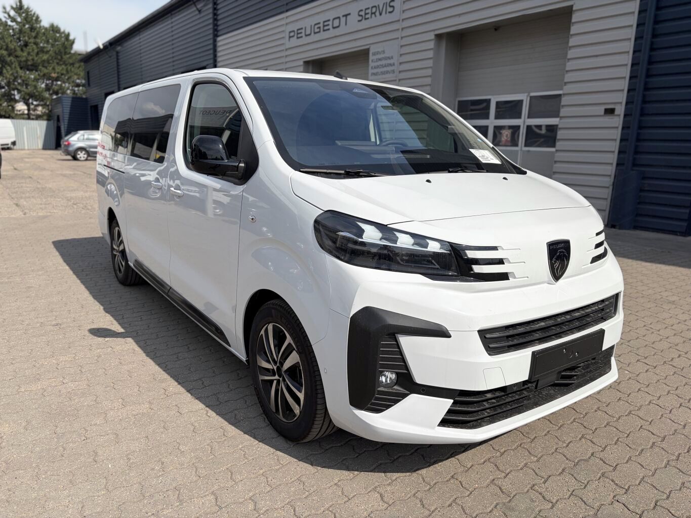 Peugeot Traveller, Active L3 2.2 BlueHDi 150 MAN6 - fotka 5