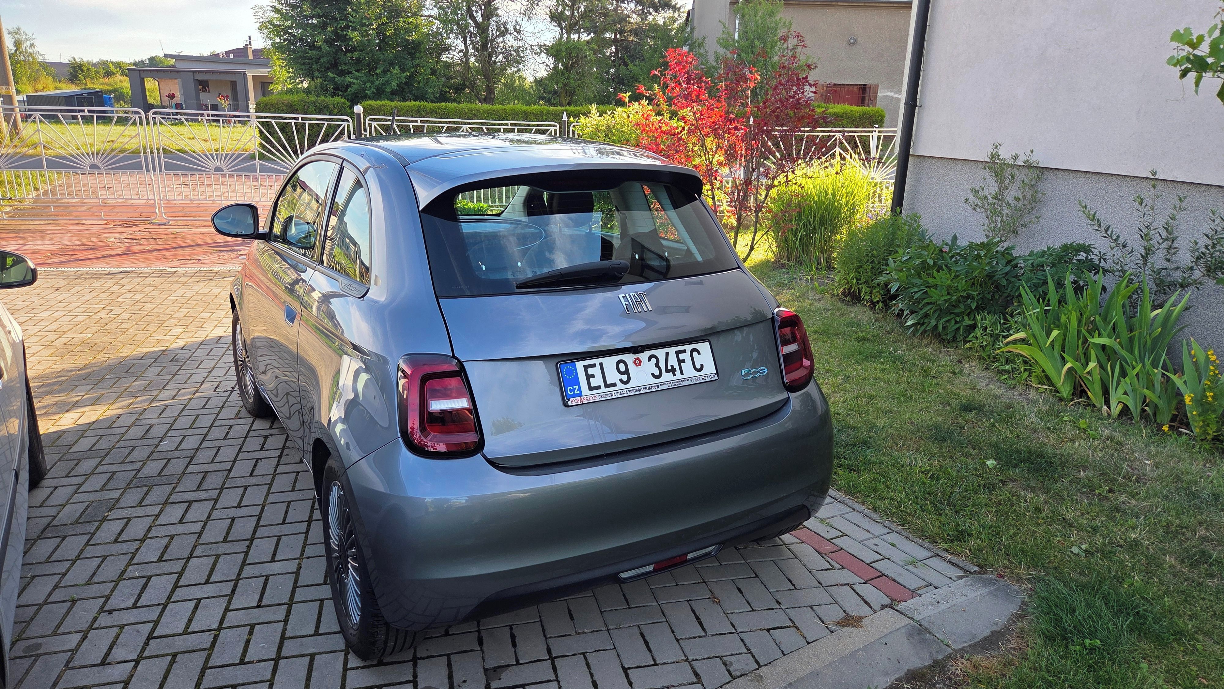 Fiat 500, 500e - fotka 2