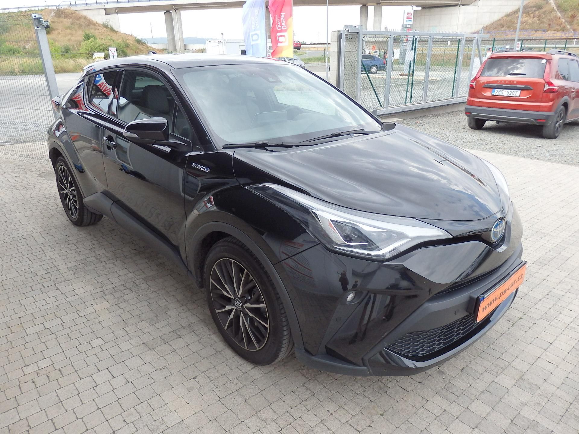 Toyota C-HR, 1.8 HYBRID EXECUTIVE - fotka 3