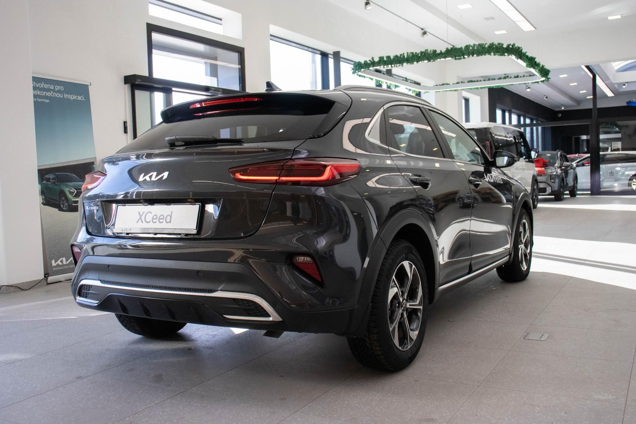 Kia XCee´d, 1.6 T-GDI GPF 7DCT EXCLUSIVE - fotka 4