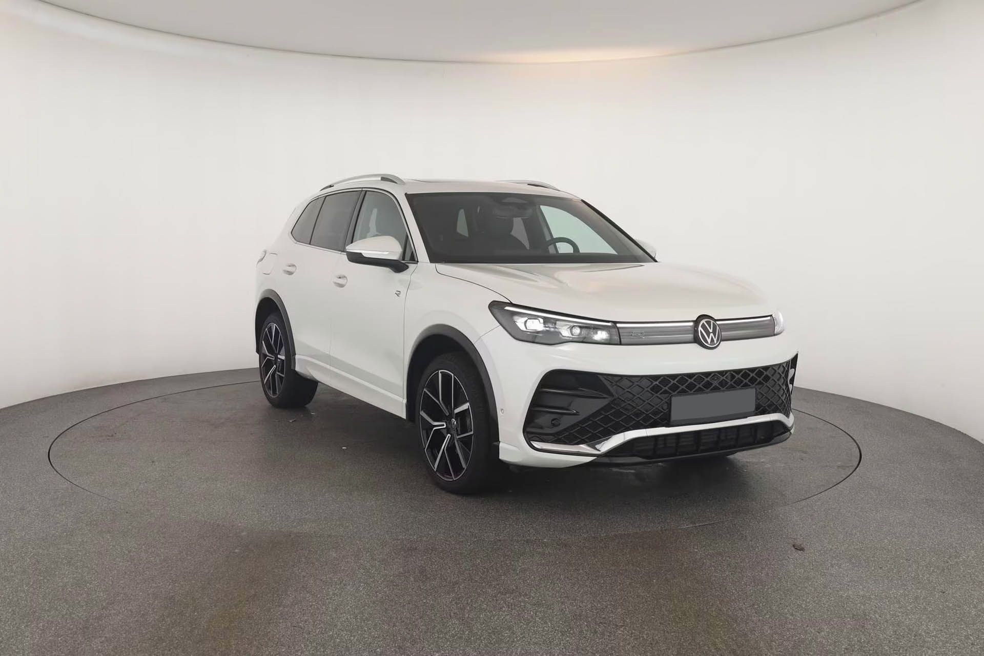 Volkswagen Tiguan, TDI 4M R-Line Pano 360 IQ Vent - fotka 3