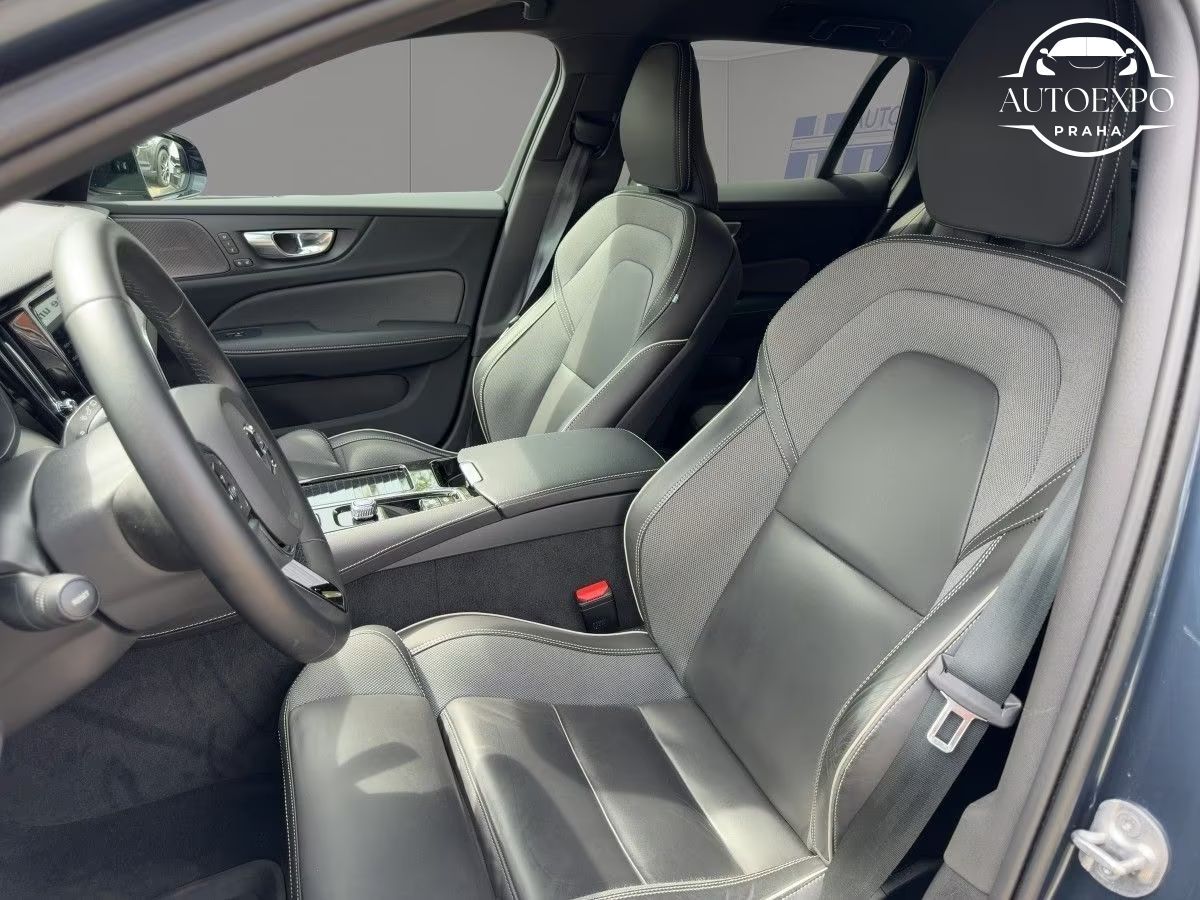 Volvo V60, T6 Allrad | Hybrid PHEV Plus - fotka 6