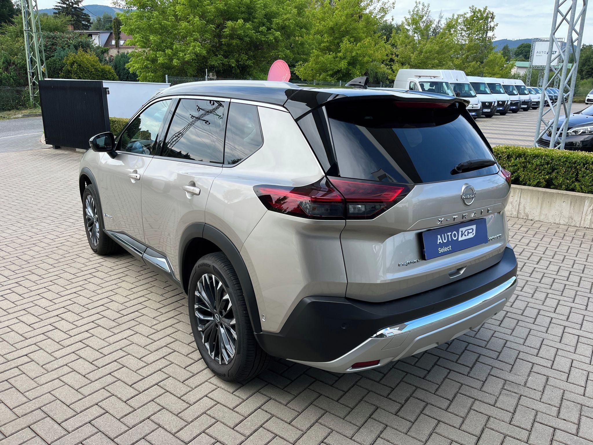 Nissan X-Trail, e-Power 213k e-4orce 4x4 Tekna - fotka 4