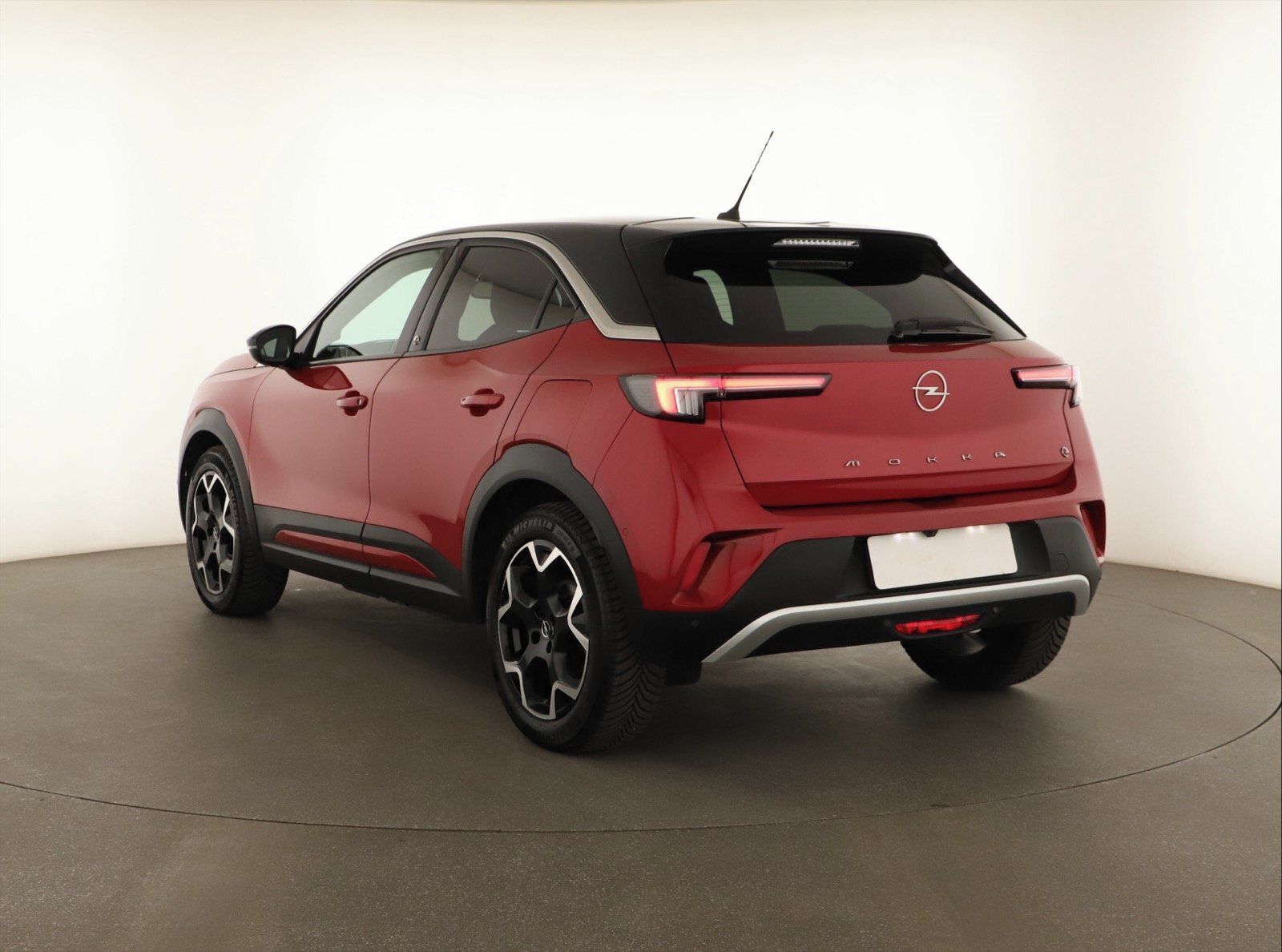 Opel Mokka, Electric 50 kWh, SoH 90% - fotka 4