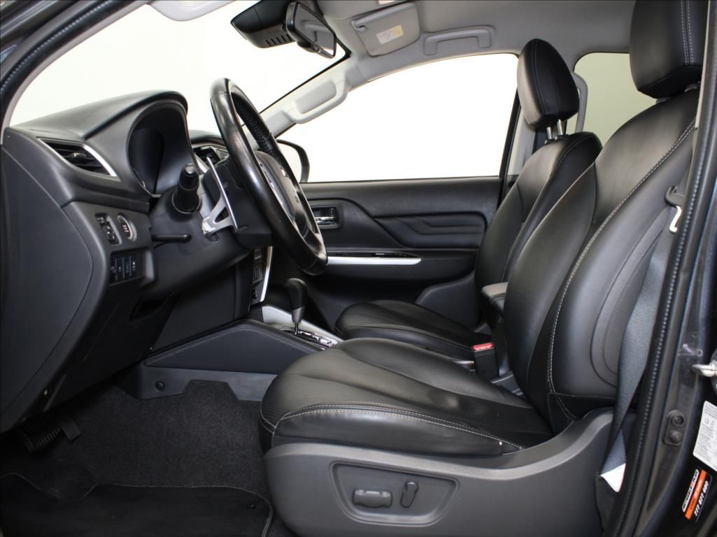 Mitsubishi L200, 2,3 DI-D 127kW AT Instyle DPH - fotka 6