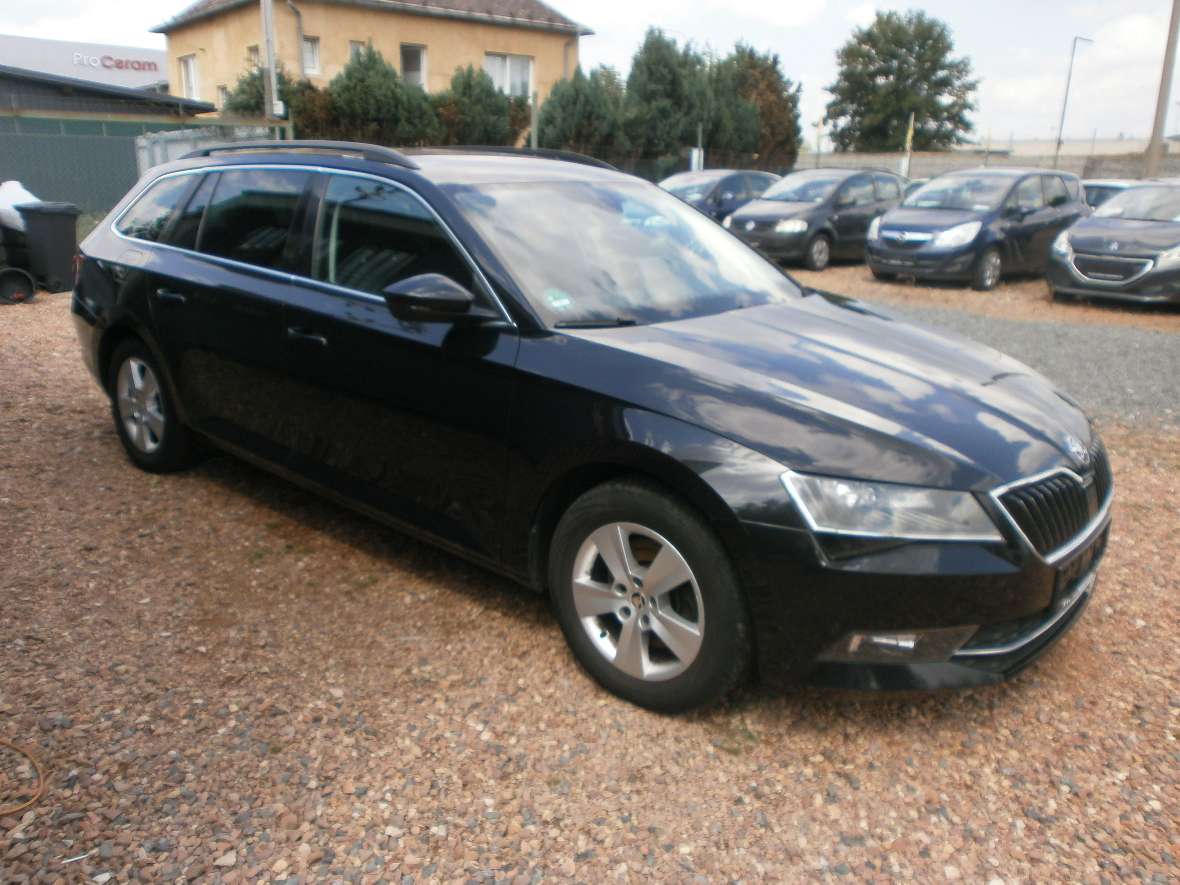 Škoda Superb, 2.0TDI-110KW,SERVISNÍ KNIHA! - fotka 3