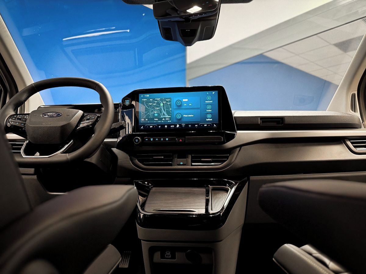 Ford Tourneo Custom, 2,5 Duratec PHEV Titanium X - fotka 6