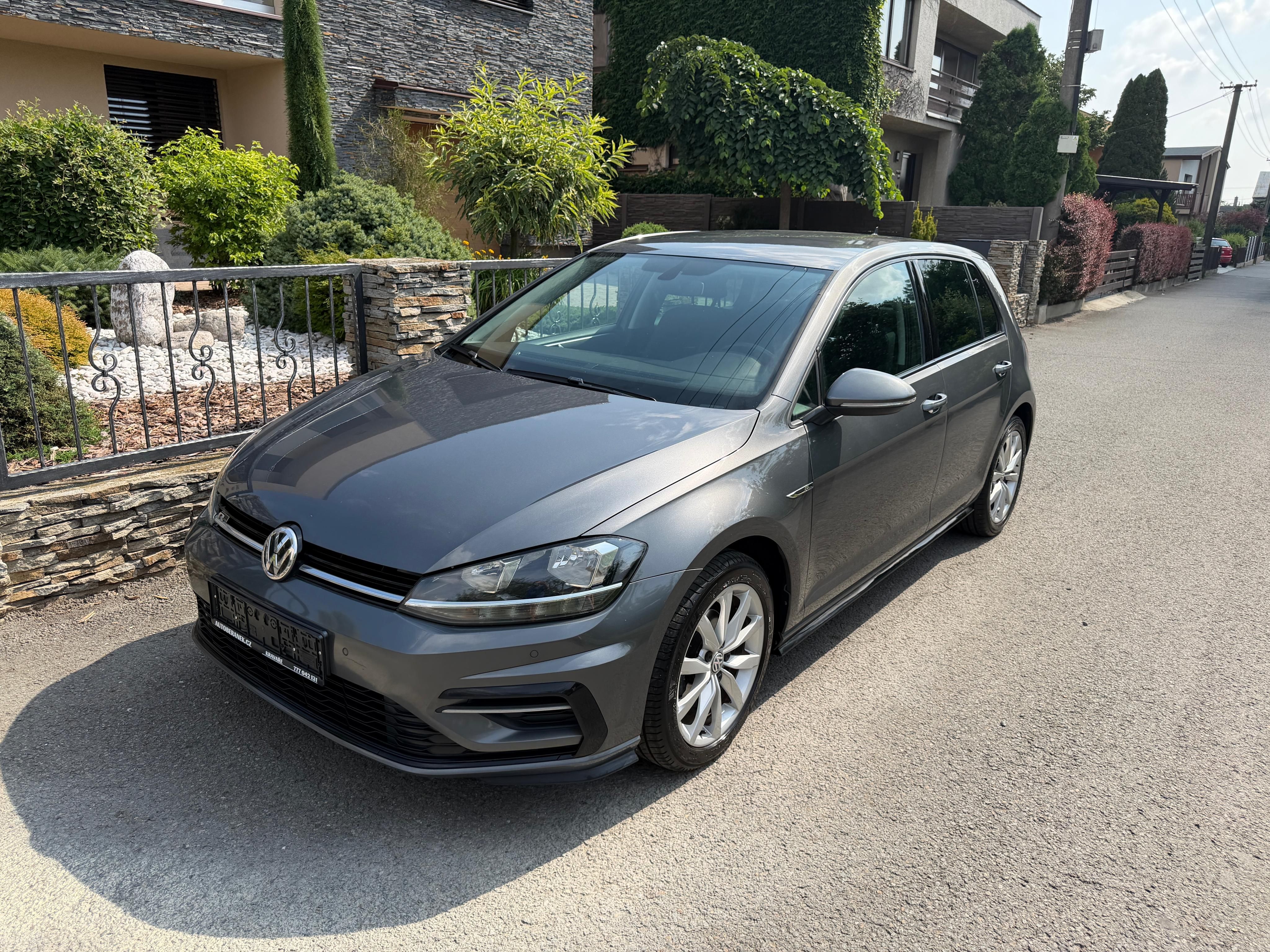 Volkswagen Golf - fotka 4
