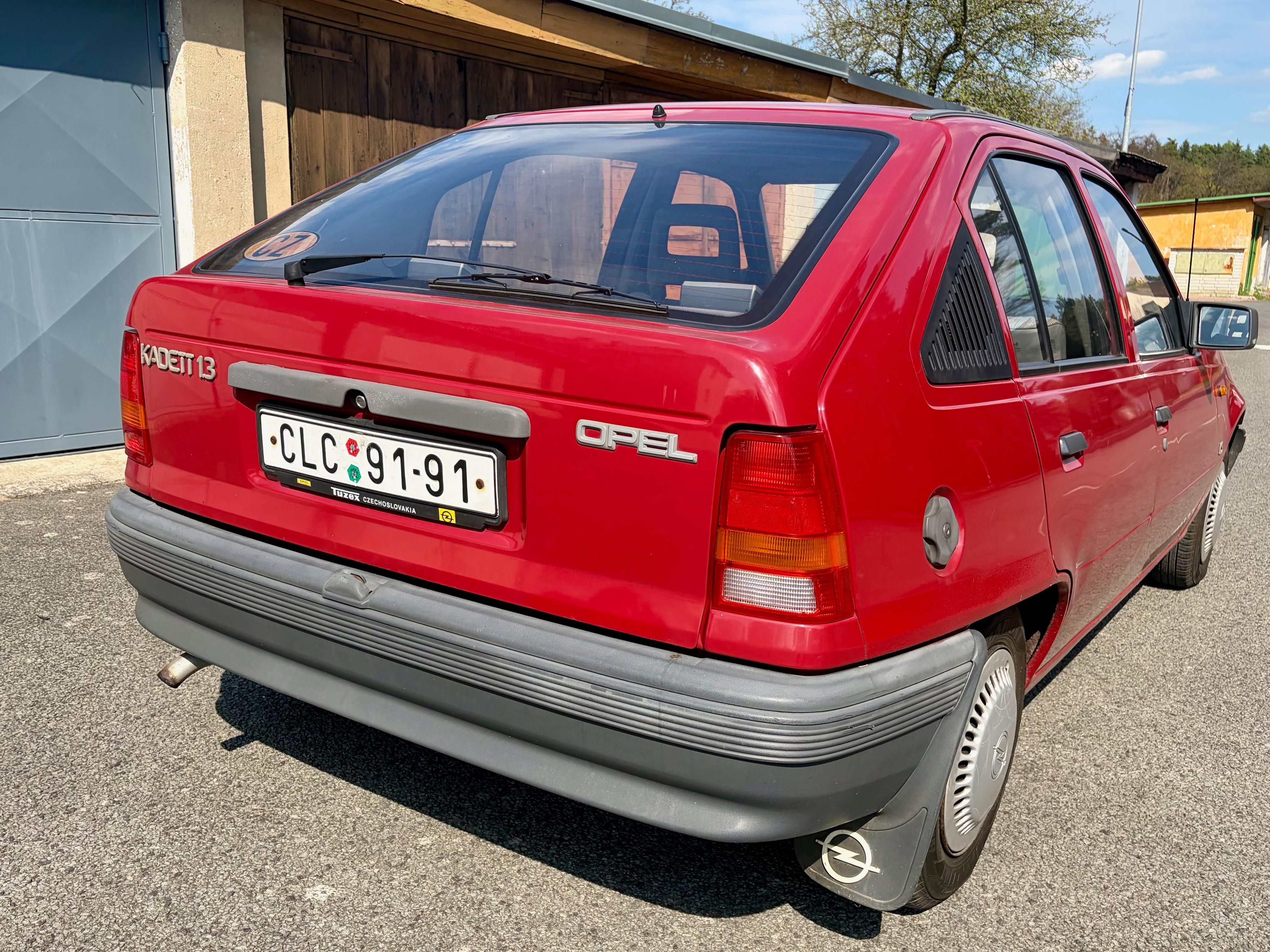 Opel Kadett, 1.3i, ČR, 1.majitel, TUZEX - fotka 5
