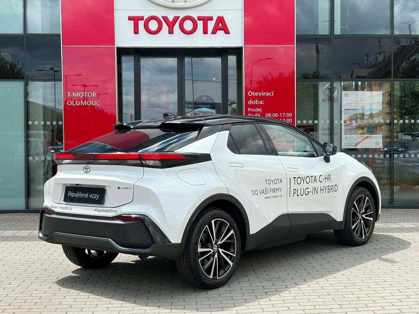 Toyota C-HR, 2.0 Executive - fotka 3