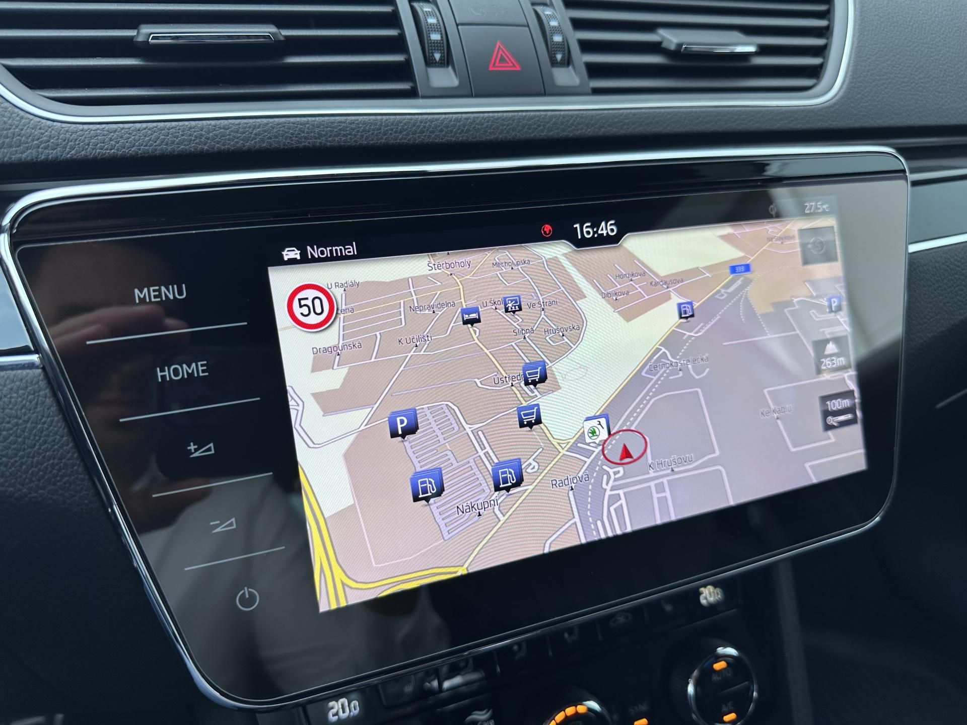 Škoda Superb, 2.0TDi L&K 4x4 DSG Blue Ocean - fotka 4