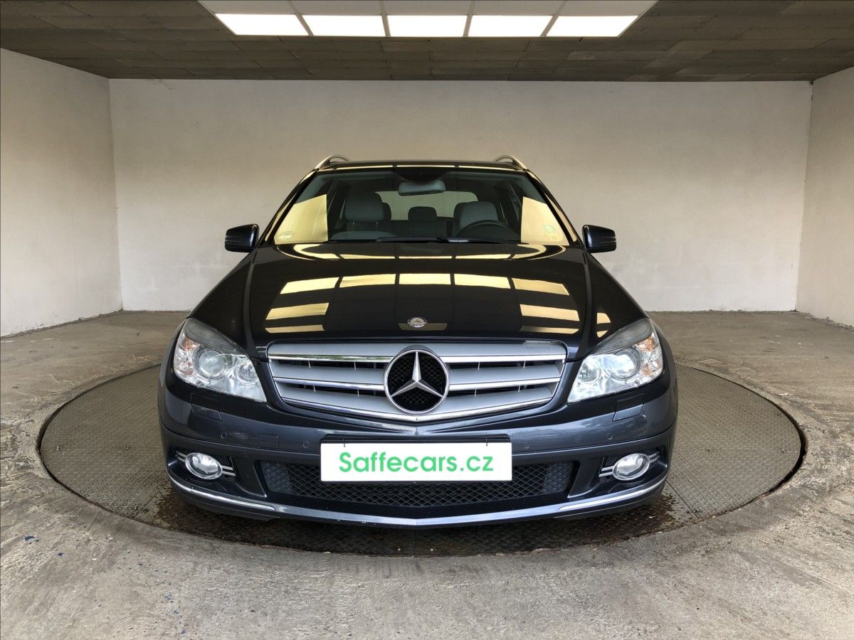 Mercedes-Benz Třídy C, 2,1 220 CDI  CDI - fotka 2