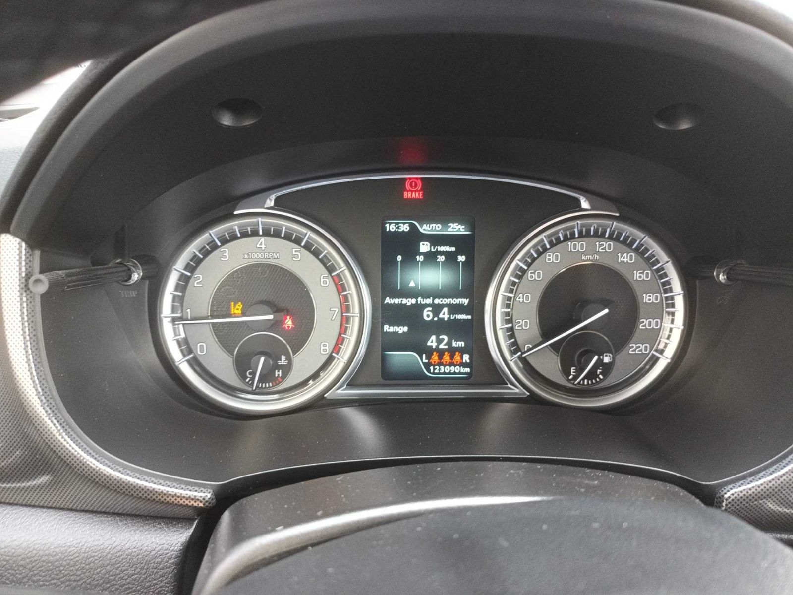 Suzuki Vitara, 1.4 BoosterJet, 4X4 - fotka 3