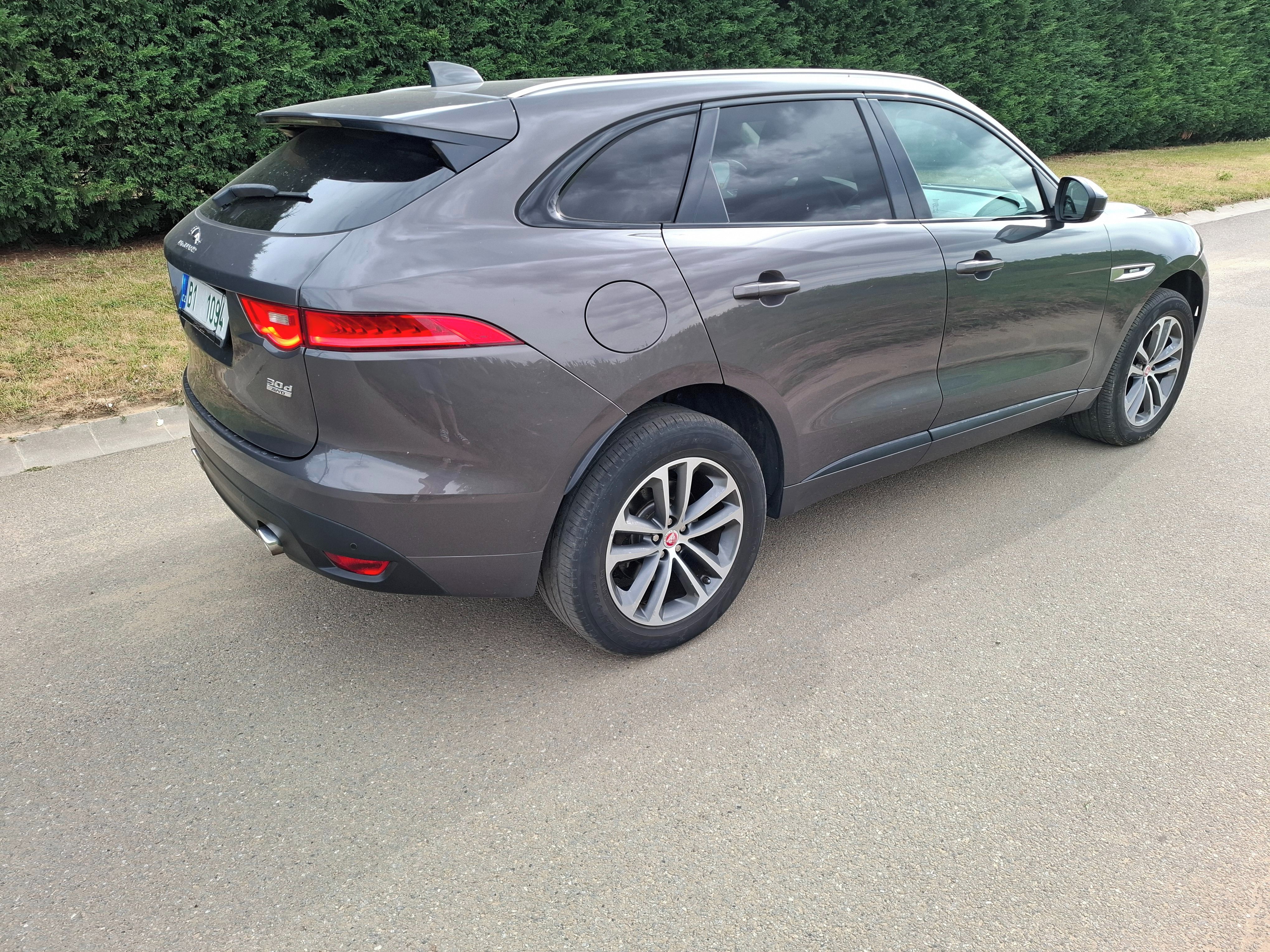 Jaguar F-Pace, 3.0 Diesel 221kw 300ps R-Sport - fotka 3
