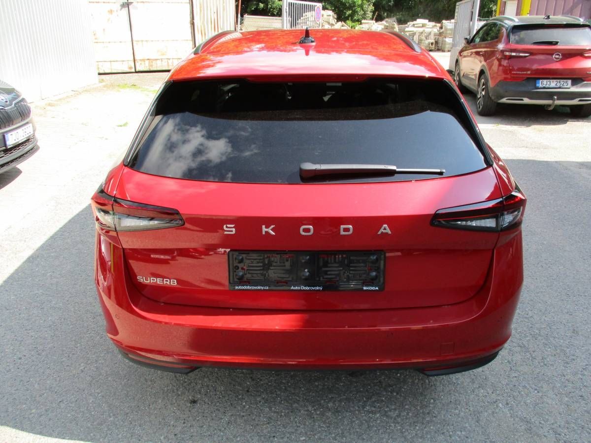 Škoda Superb, Combi Selection 2,0TDI 110kW D - fotka 6