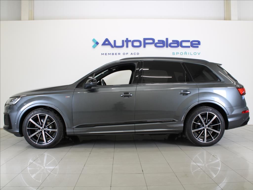 Audi Q7, 3,0 50TDi S-Line 45tkm. 1.maj. - fotka 5