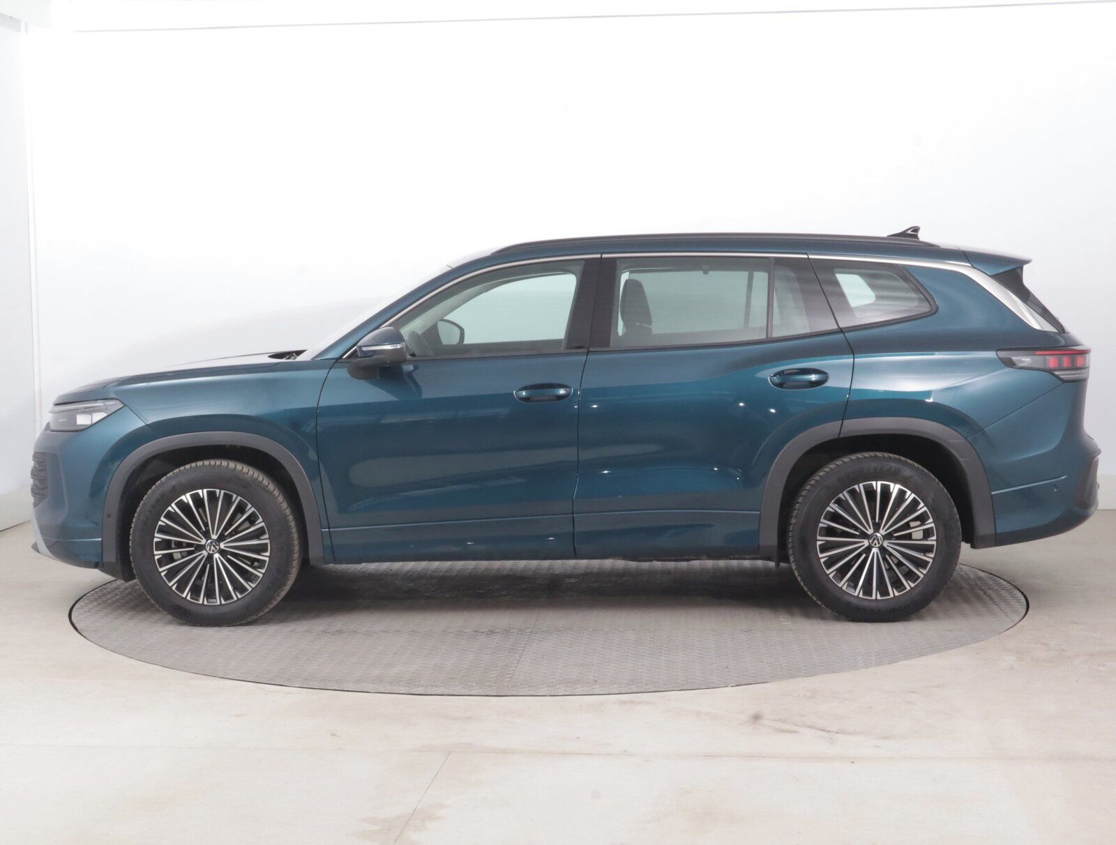 Volkswagen Tayron, 1.5 eTSI, Life - fotka 3