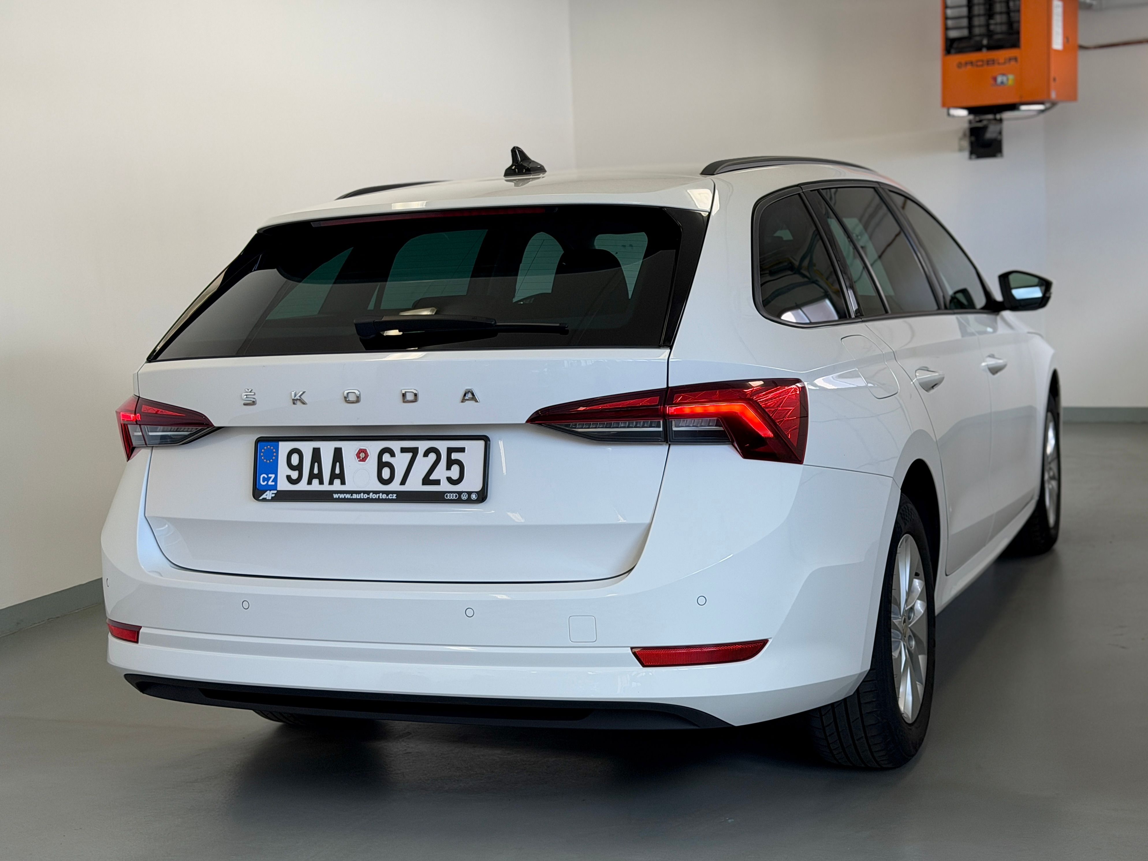 Škoda Octavia, IV combi 2,0 TDI 85kW - fotka 5