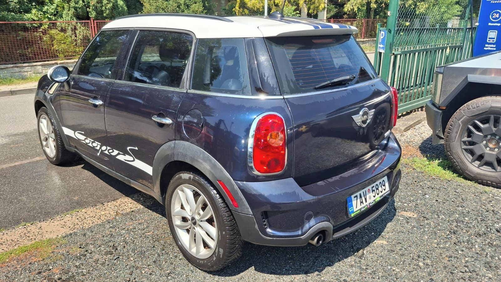 Mini Cooper S, AUTOMAT max.výbavaCOUNTRYMAN - fotka 3