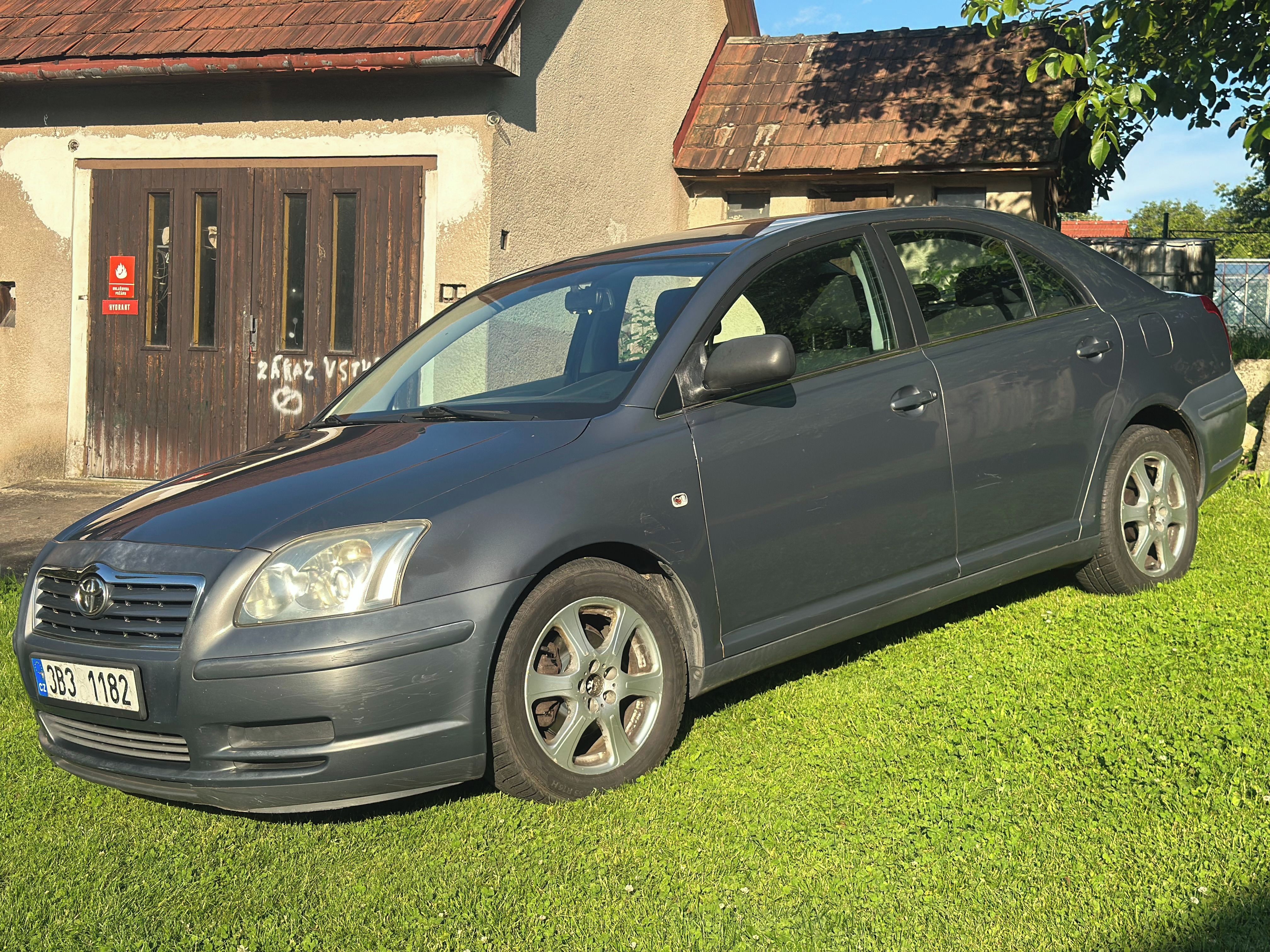 Toyota Avensis, 1.8 VVTi, nová STK, tažné - fotka 5