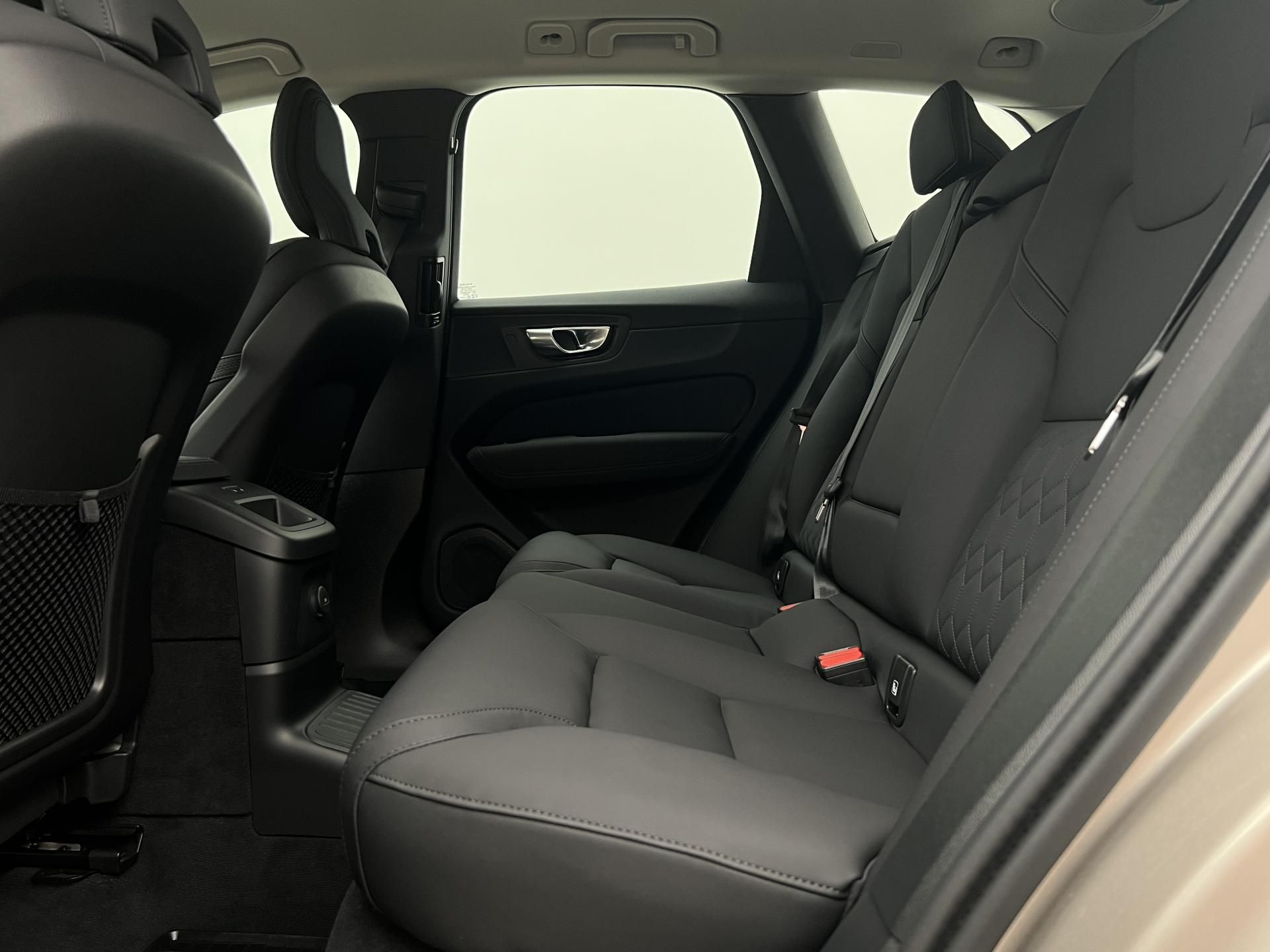 Volvo XC60, T6 AWD BRIGHT PLUS CZ 1.maj. - fotka 6