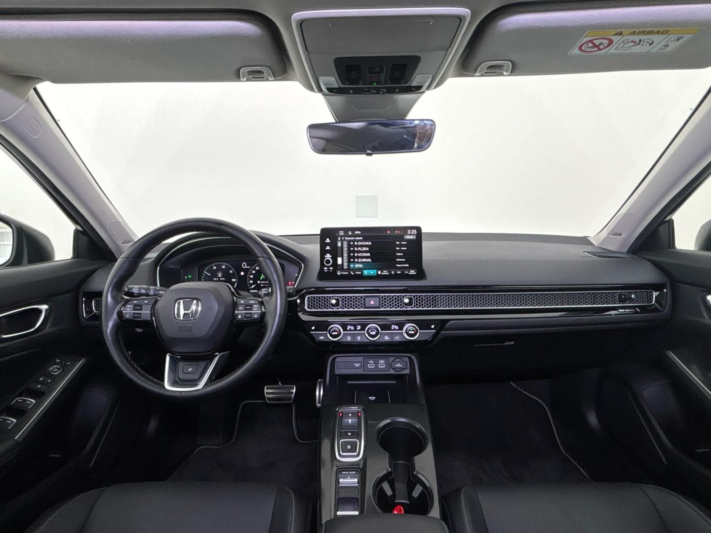 Honda Civic, 2.0 i-MMD / 105 kW Advance - fotka 5