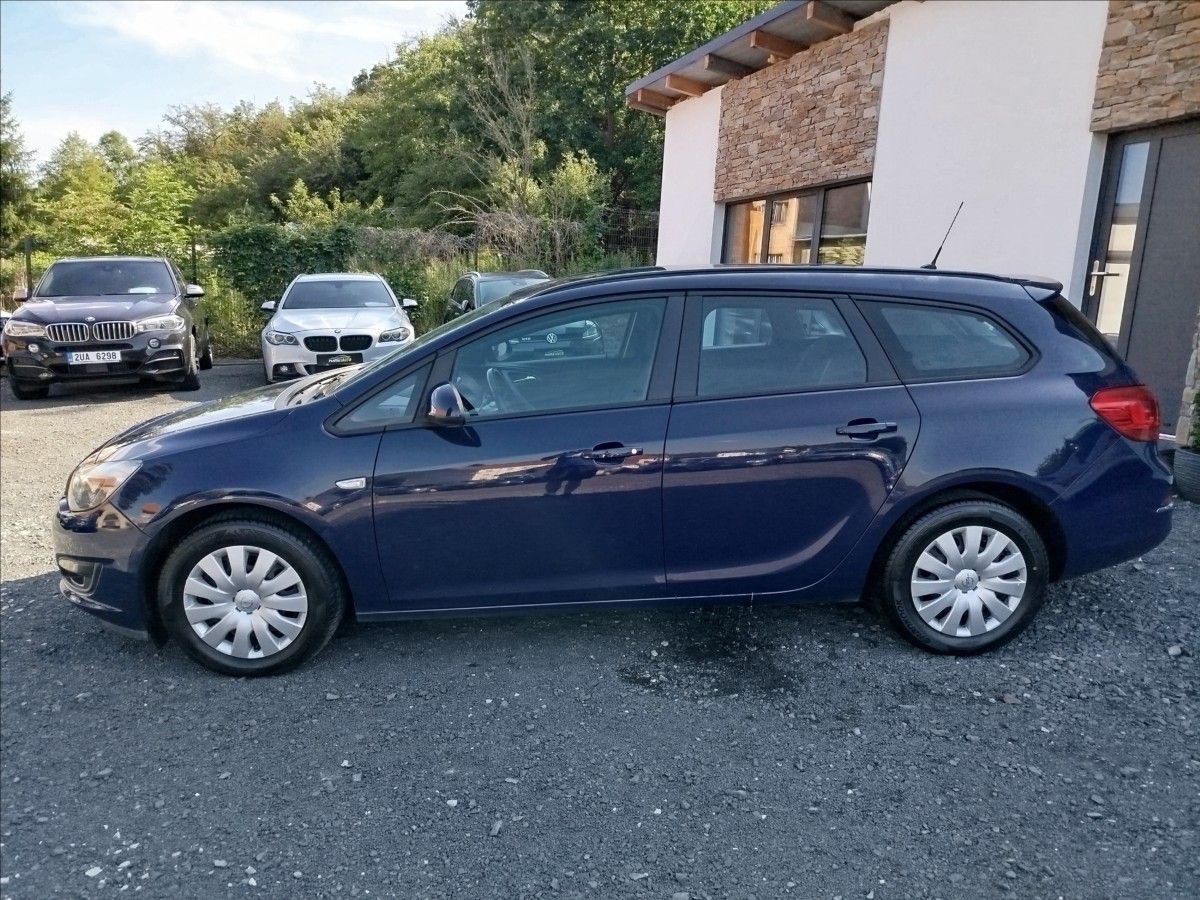 Opel Astra, 1,6 i 85kW ENJOY - fotka 3