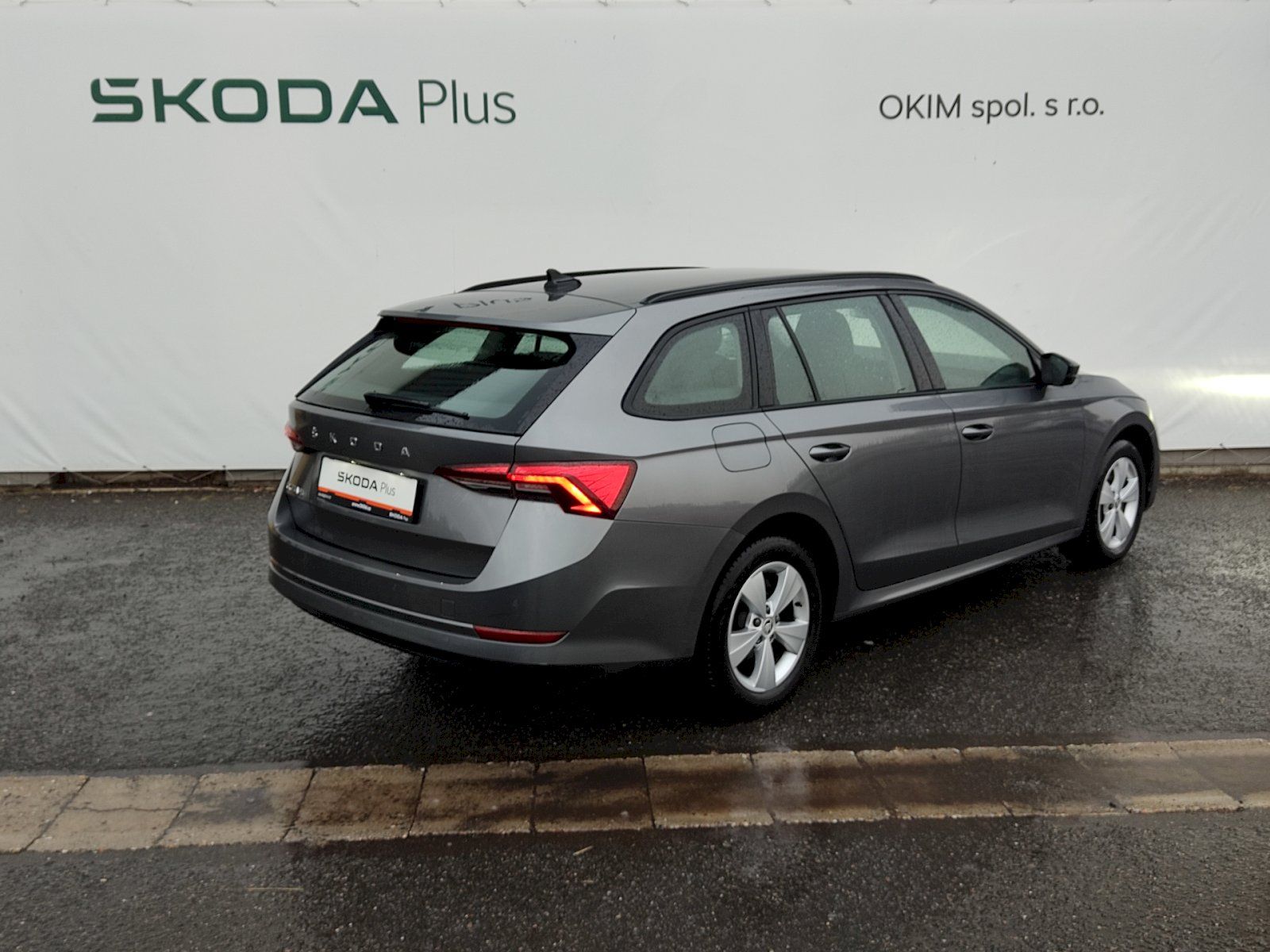 Škoda Octavia, Combi Ambition 2,0 Tdi 110 Kw - fotka 2