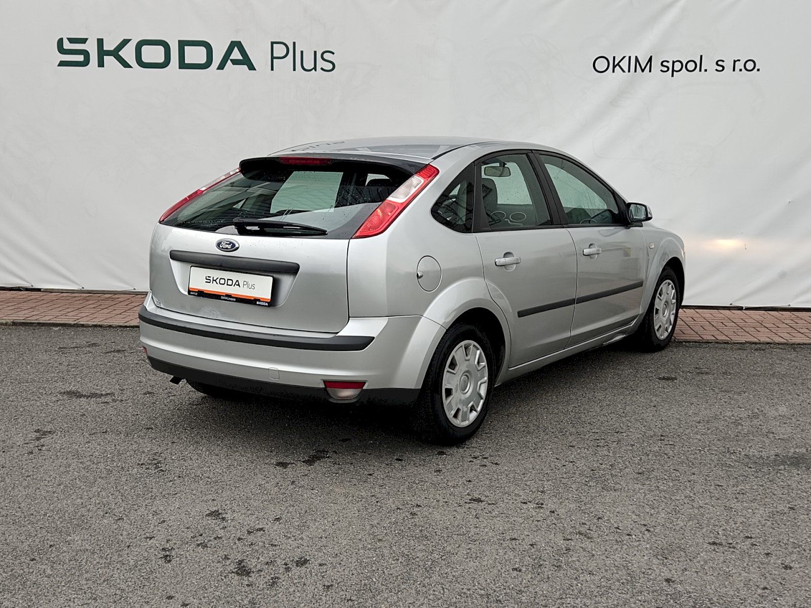 Ford Focus, 1,6 i 74 Kw Automat - fotka 2