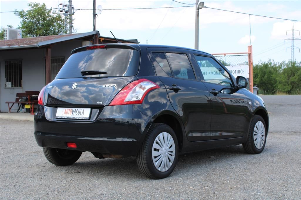Suzuki Swift, 1,2 i  4 x 4, SERVISKA - fotka 5