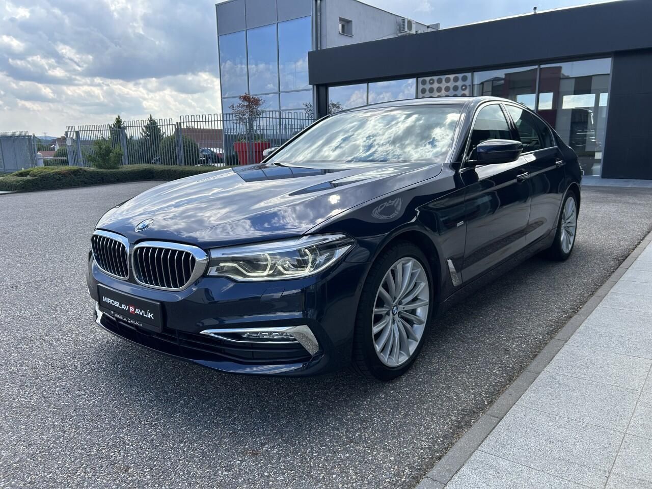 BMW Řada 5, 5540i xDrive Luxury Line - fotka 3