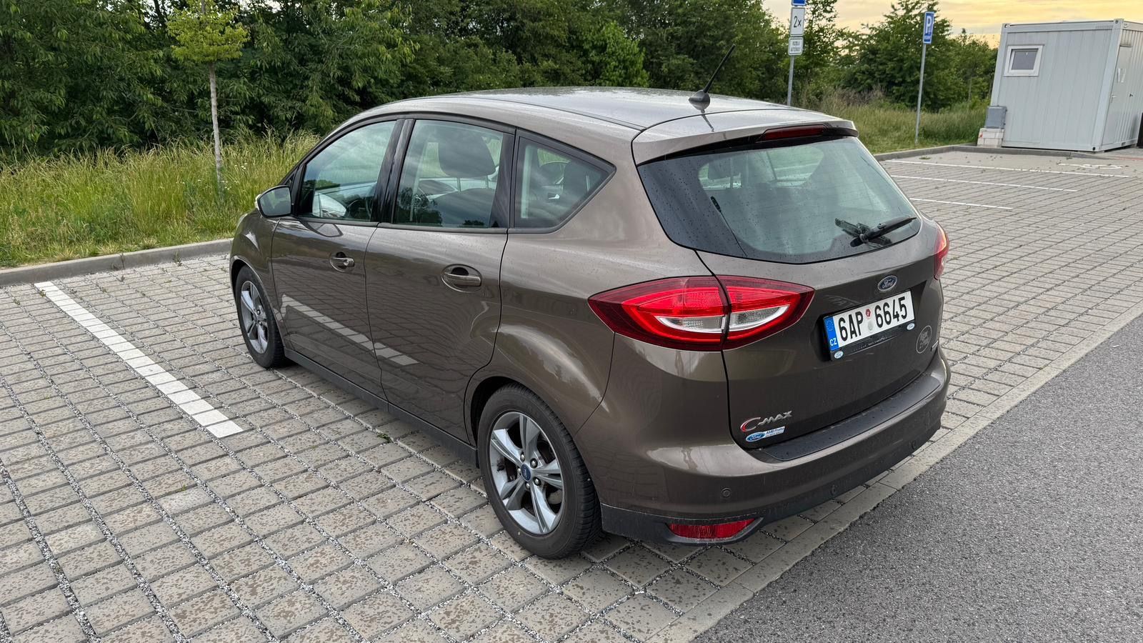 Ford C-MAX, 1.0 EcoBoost 74 kW, 60.000km - fotka 5