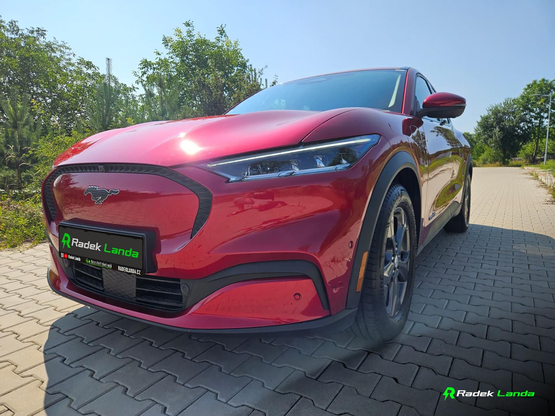 Ford Mustang Mach-E, Mach-E 76 kWh - fotka 4