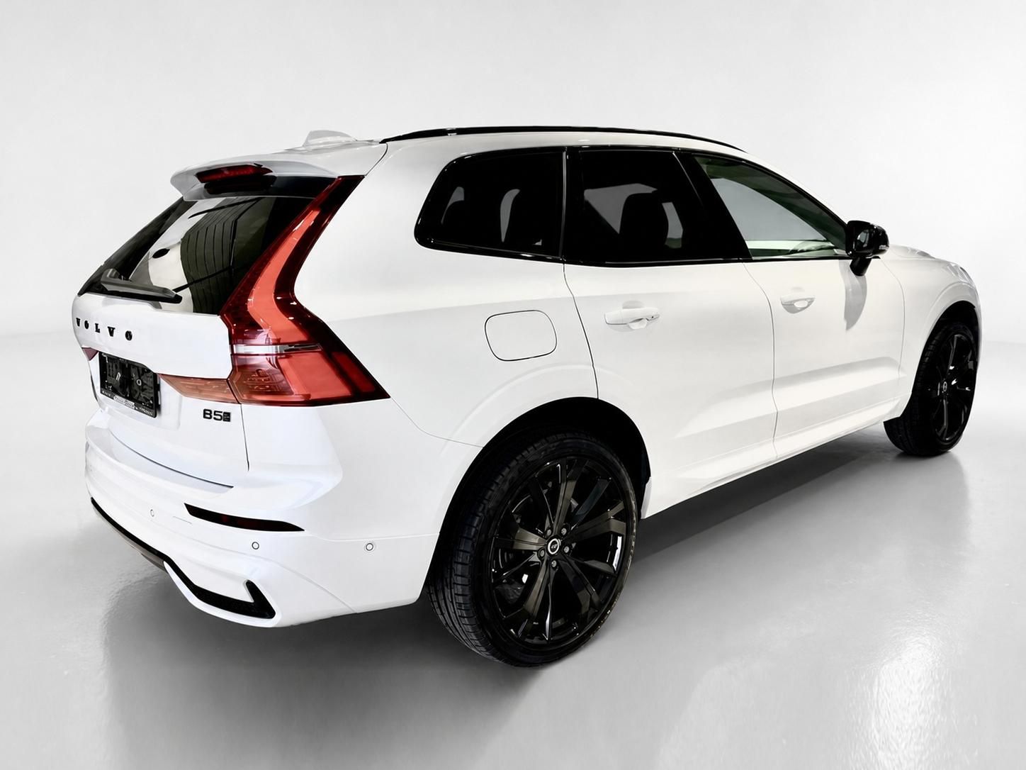 Volvo XC60, B5 PLUS BLACK + 4SERVIS/ZÁRUKA - fotka 5