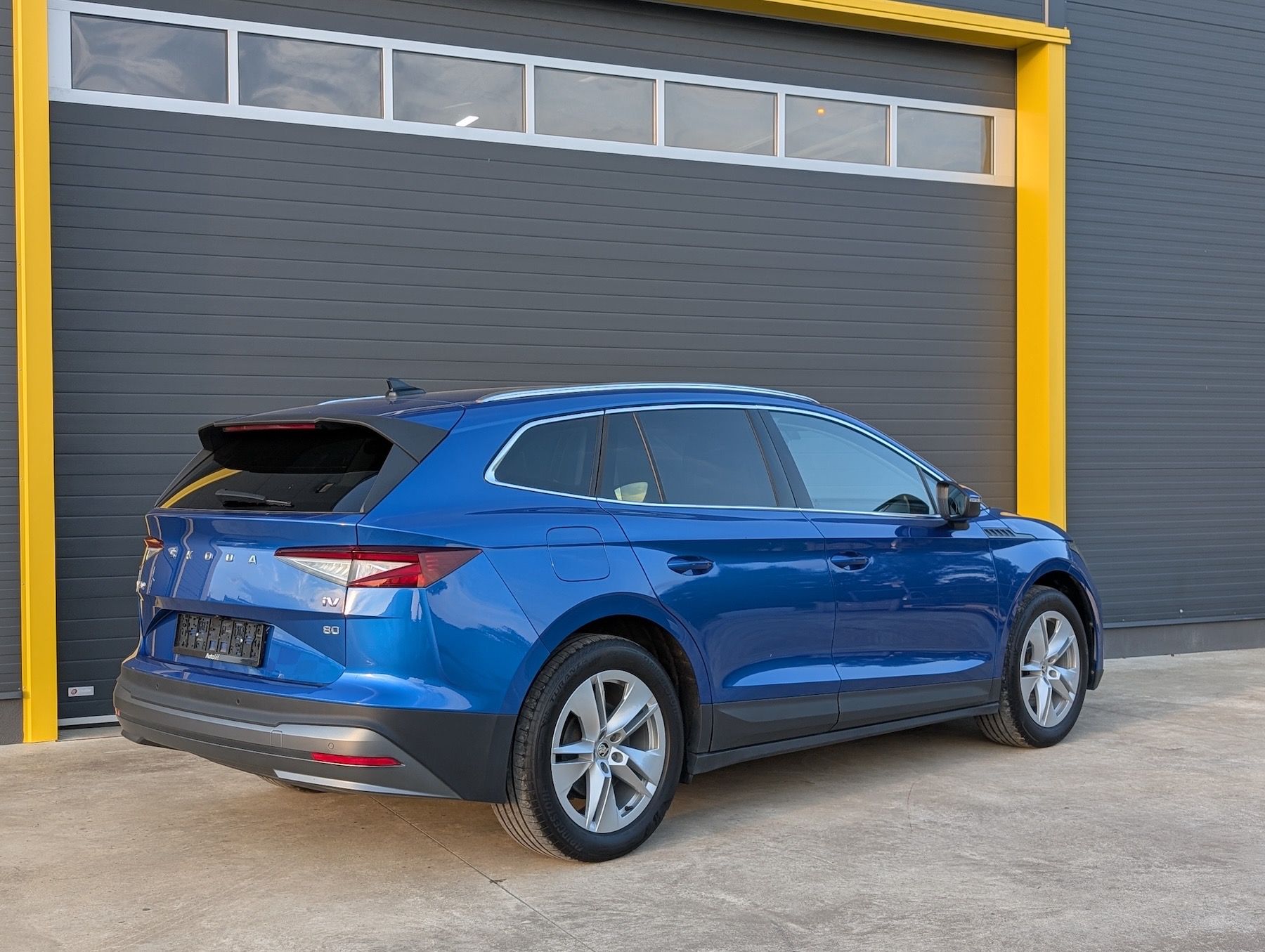 Škoda Enyaq, 150 kW, Matrix, ACC, SoH 95,3% - fotka 2