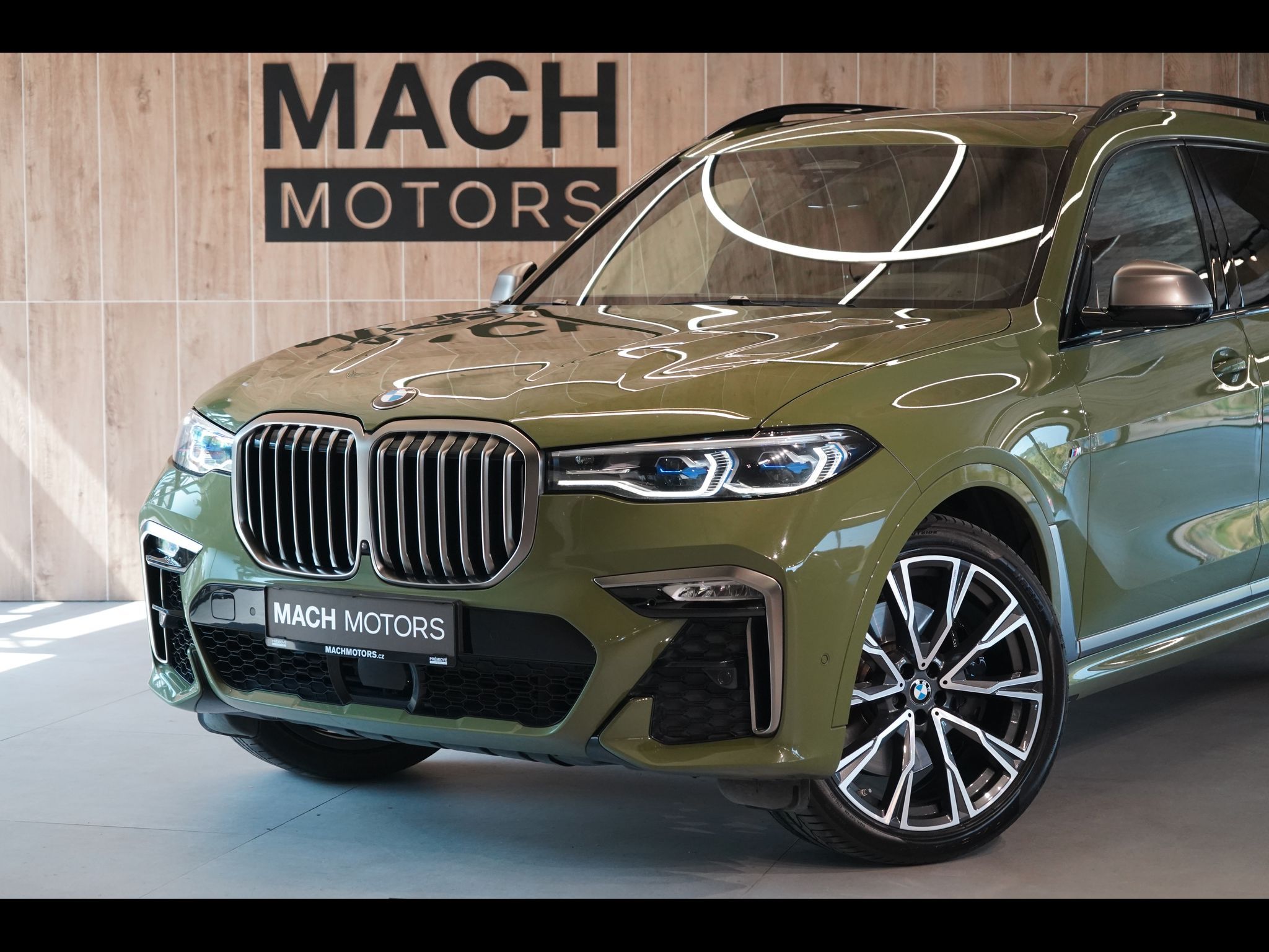 BMW X7, M50i xD, Executive Drive Pro - fotka 2