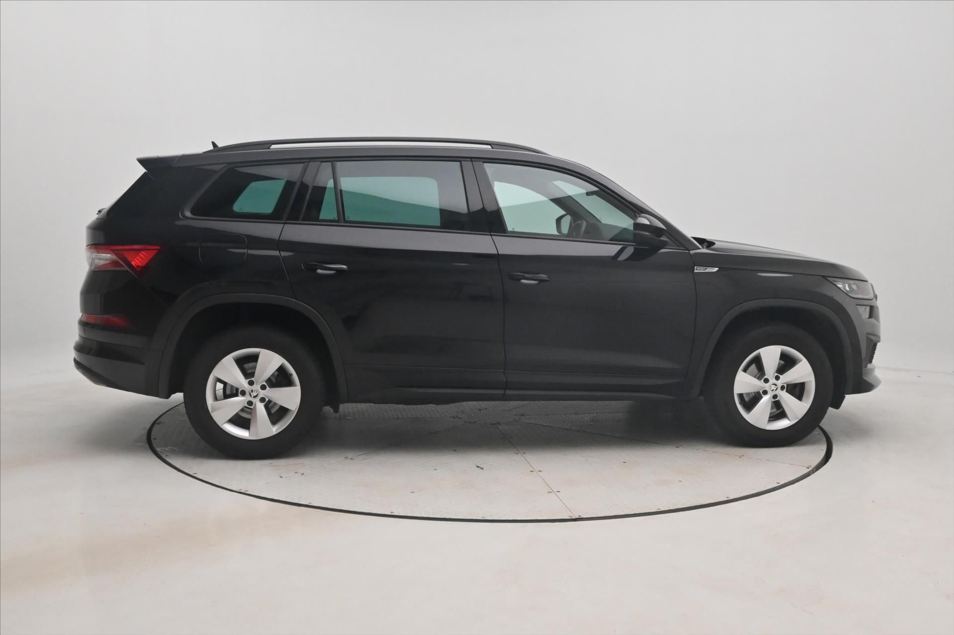 Škoda Kodiaq, 2,0 TDI 110KW DSG Sportline Zá - fotka 4